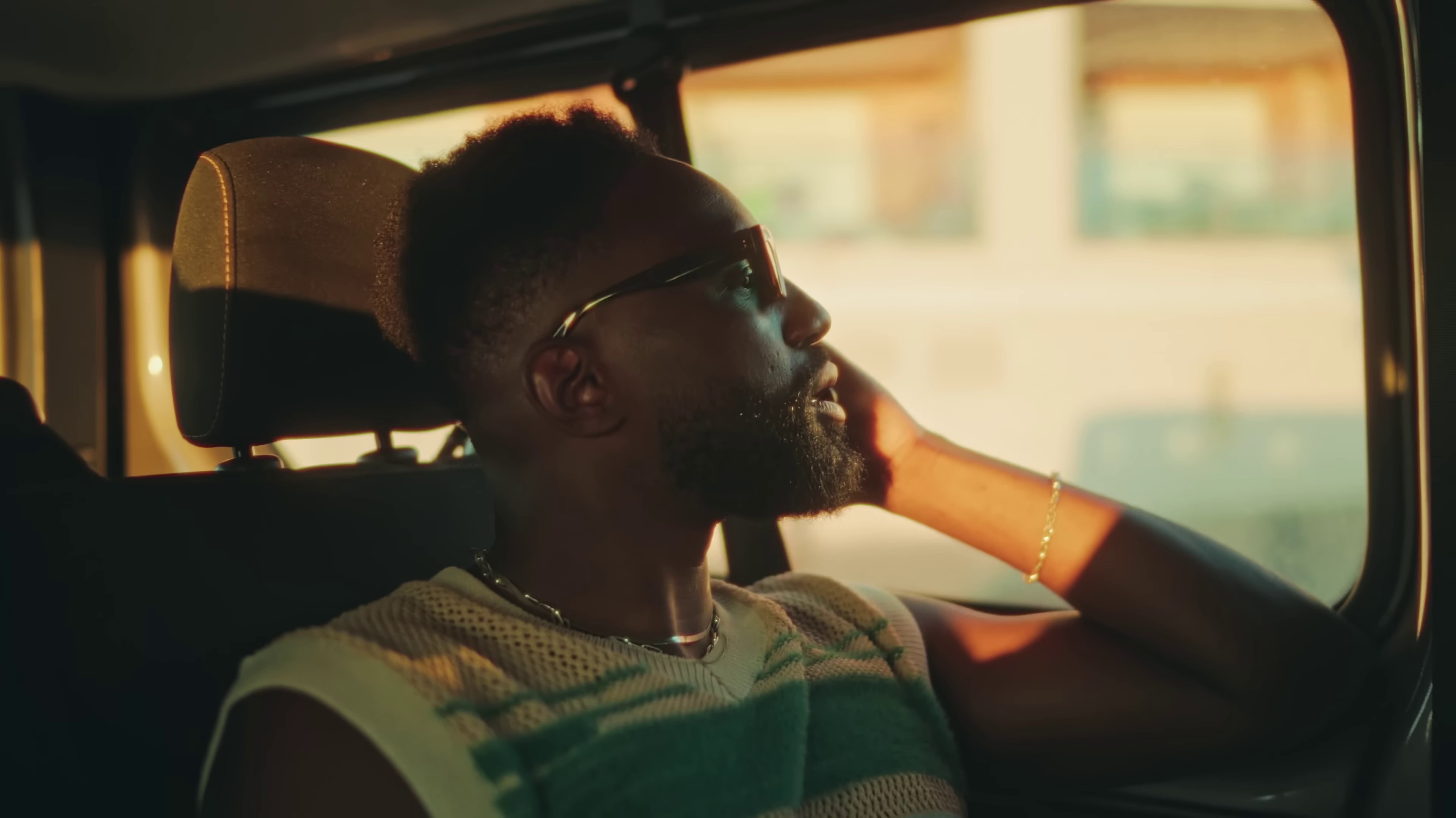 Dernier train pour Marseille (2023) —  shot,  lighting