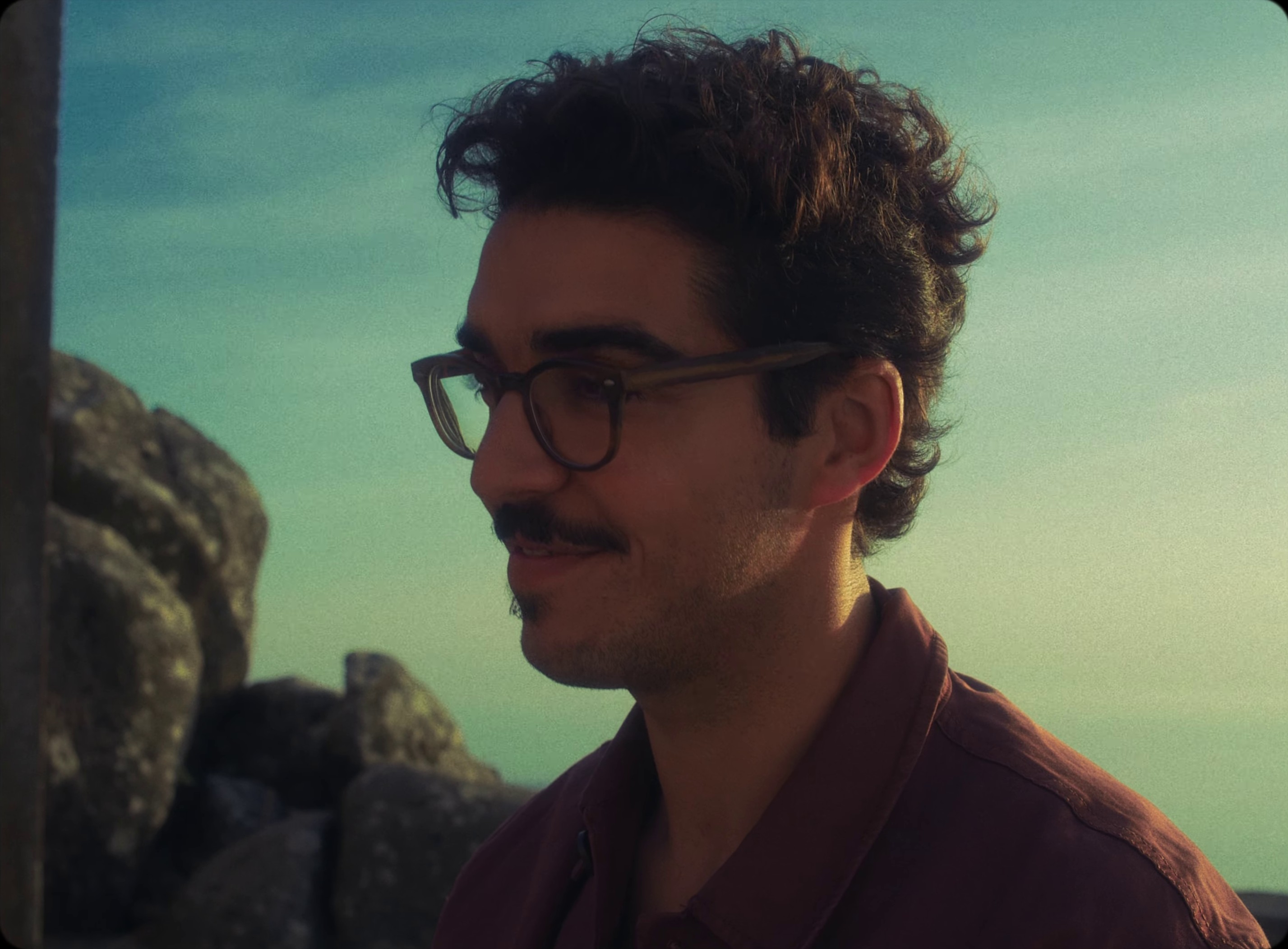 DEUS ALGORITMO (2024) —  shot,  lighting