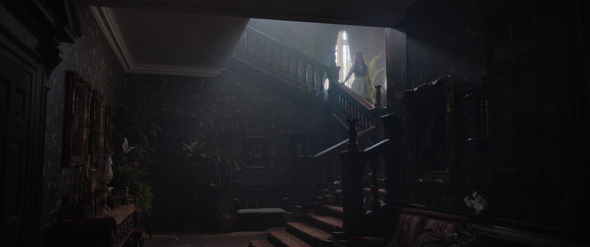 Enola Holmes (2020) —  shot,  lighting