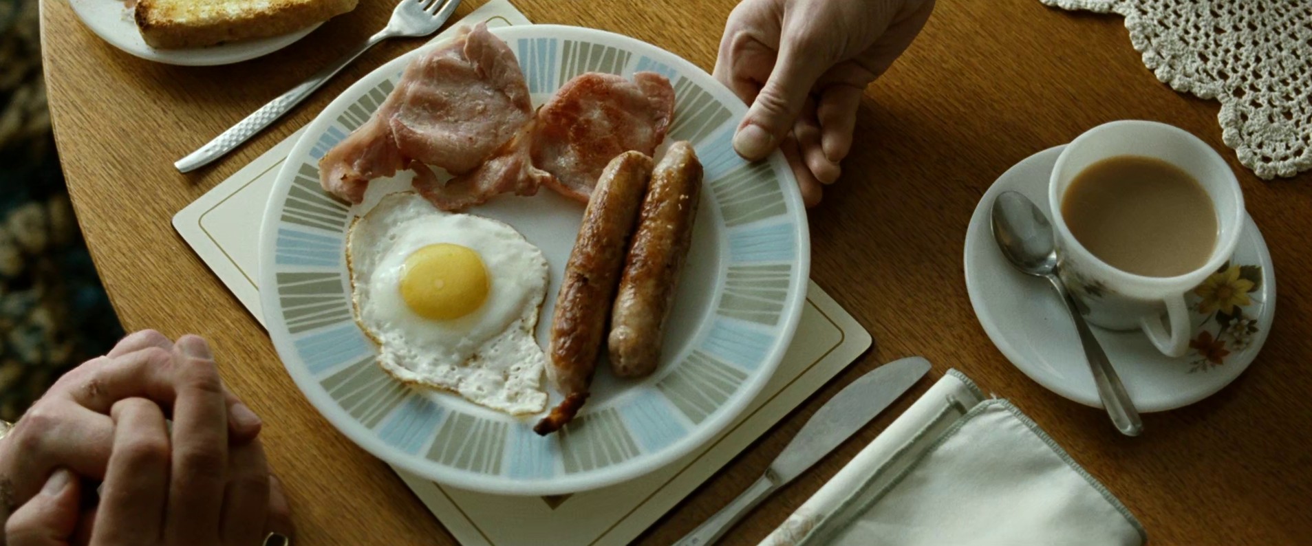 Hunger (2008) —  shot,  lighting