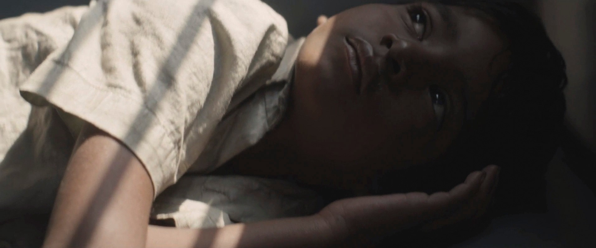 Lion (2016) —  shot,  lighting