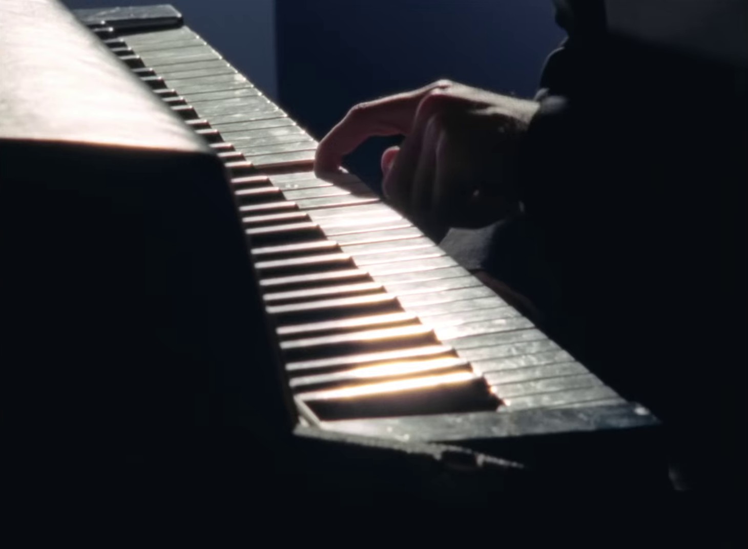 Si tu m'aimes demain (2021) —  shot,  lighting