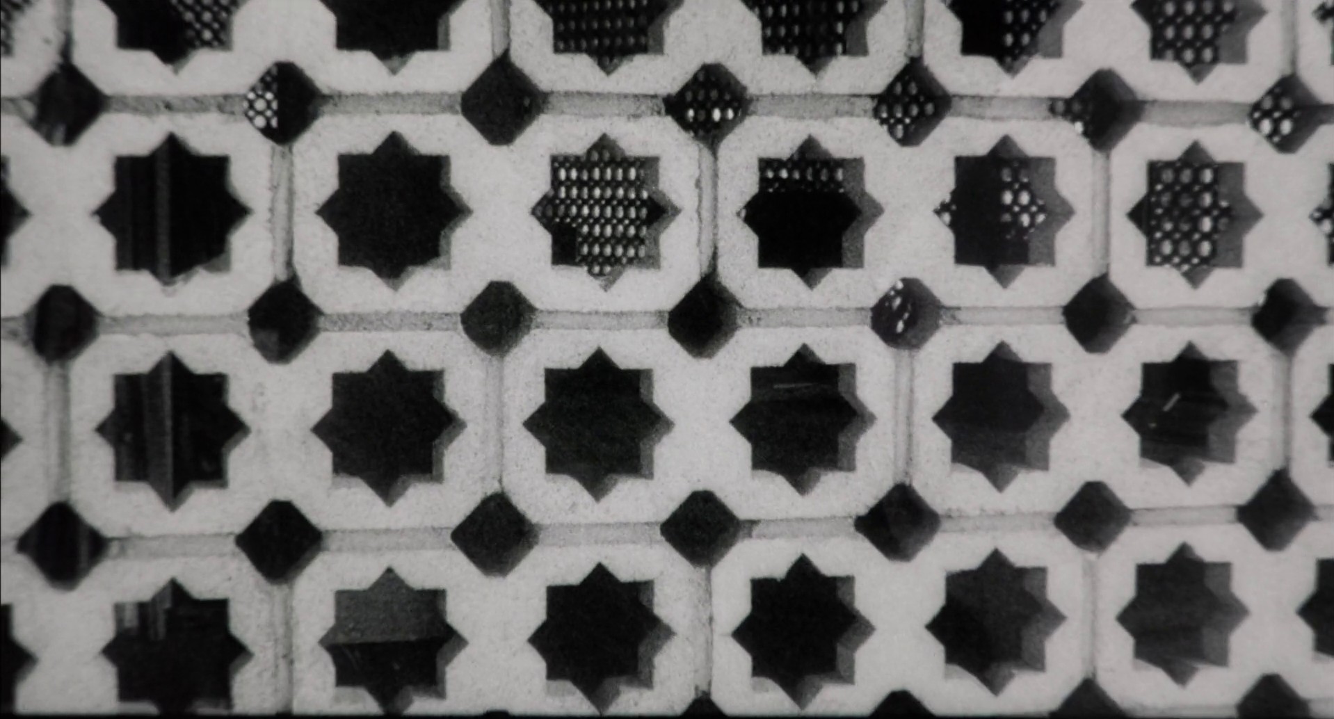 Women on the Verge of a Nervous Breakdown (1988) —  shot,  lighting