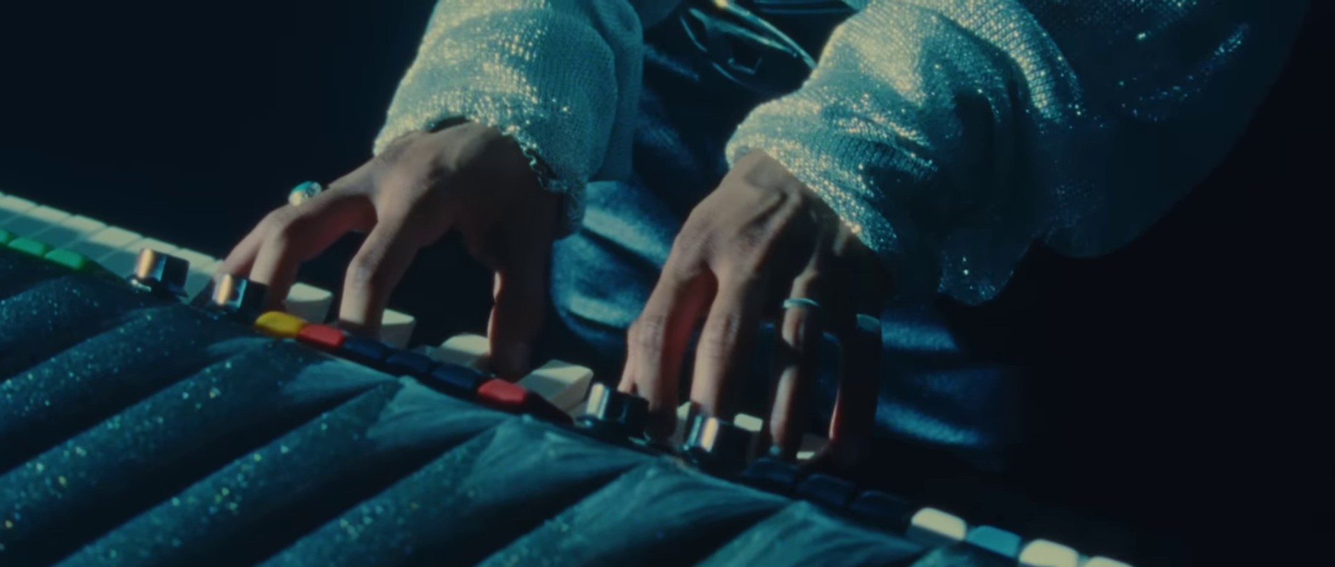 Stereo driver (2022) —  shot,  lighting