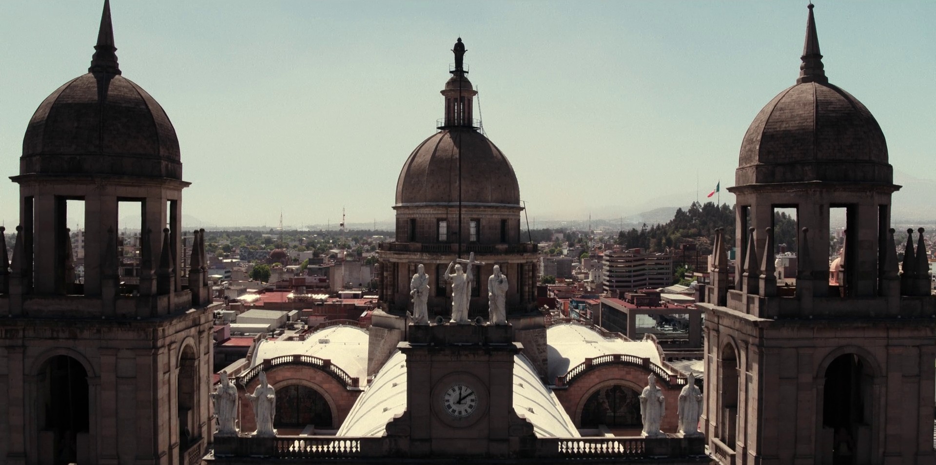 Como La Flor (2021) —  shot,  lighting