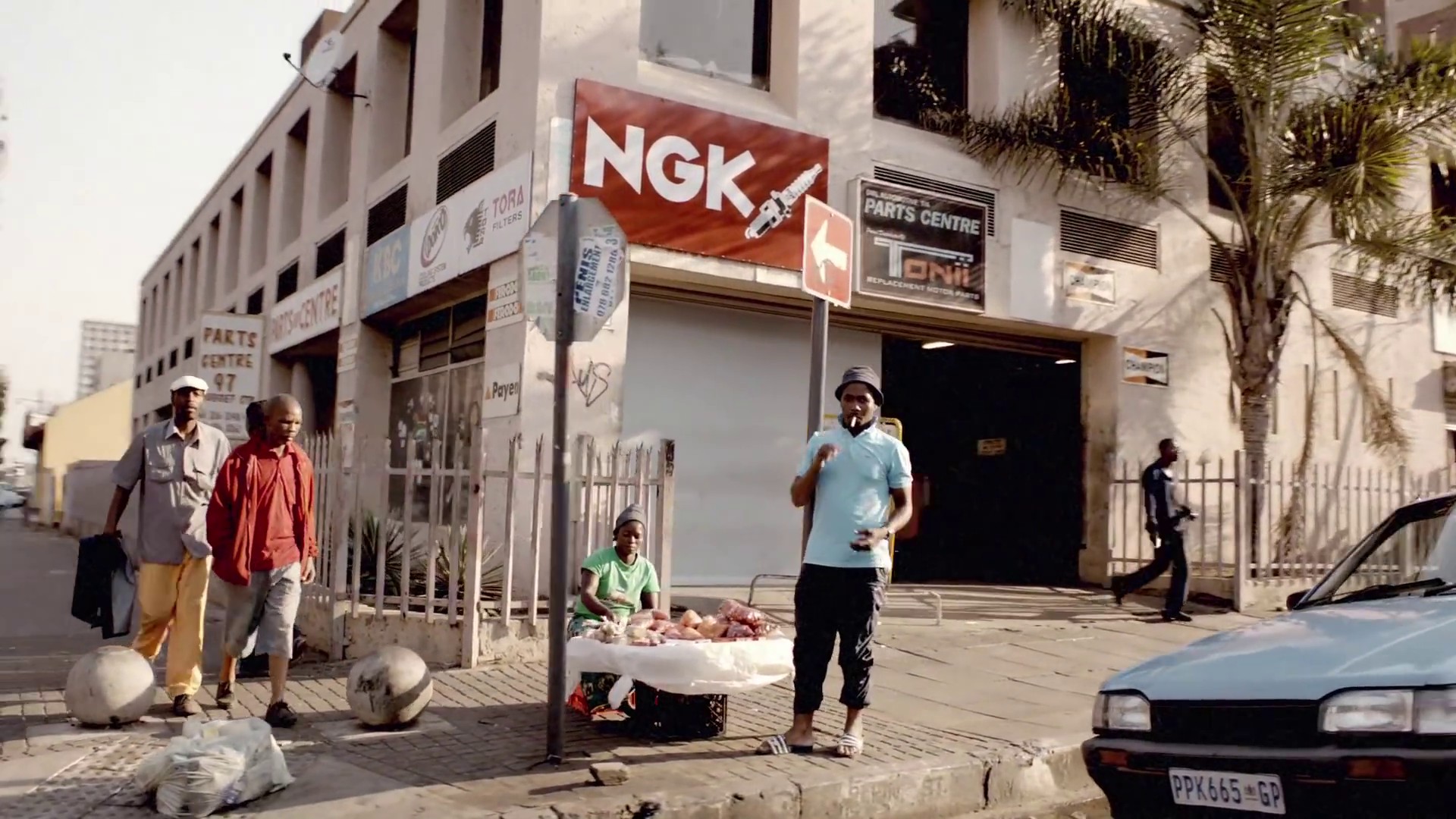 Fatty Boom Boom (2012) —  shot,  lighting