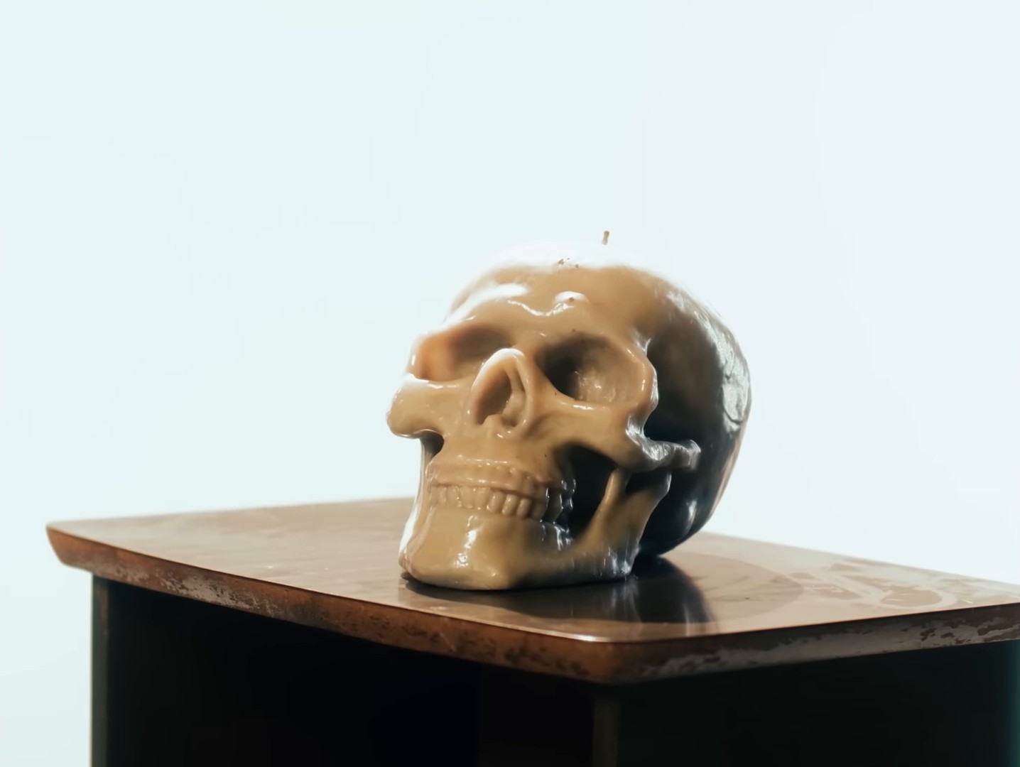 Too Easy (2024) —  shot,  lighting