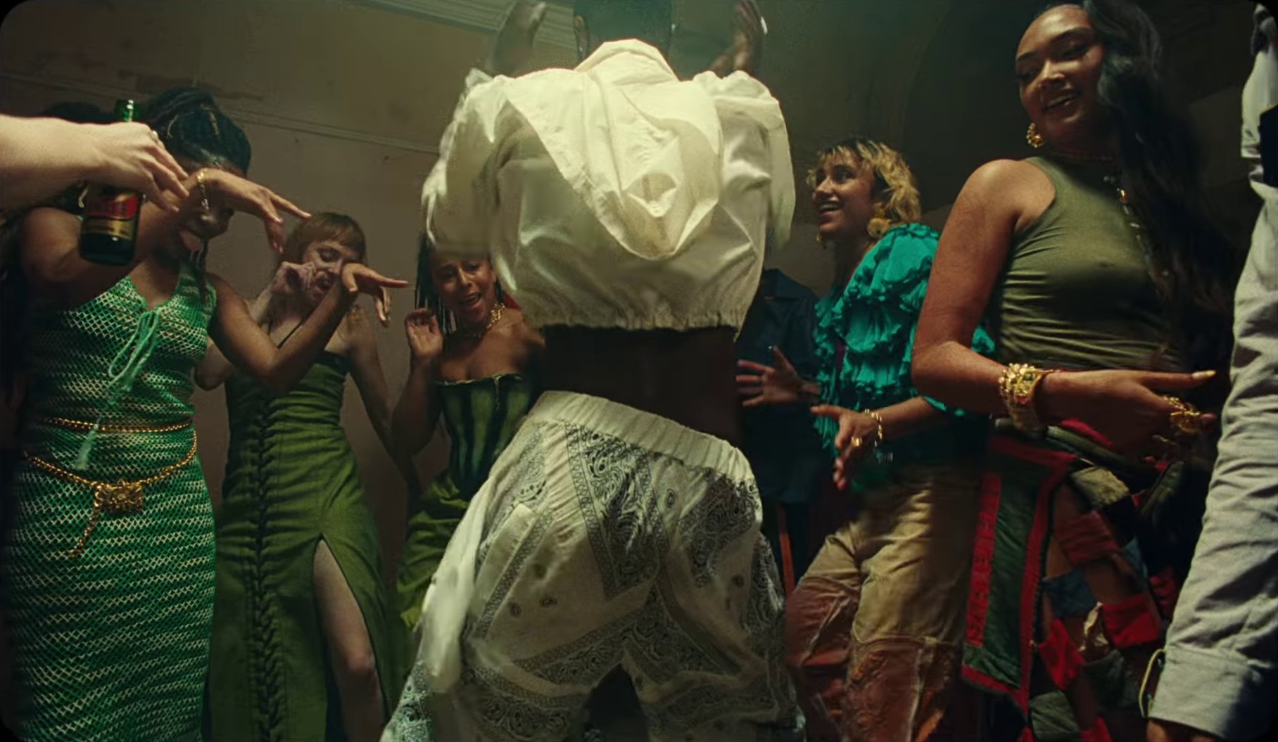 Feet Don't Fail Me Now (2021) —  shot,  lighting