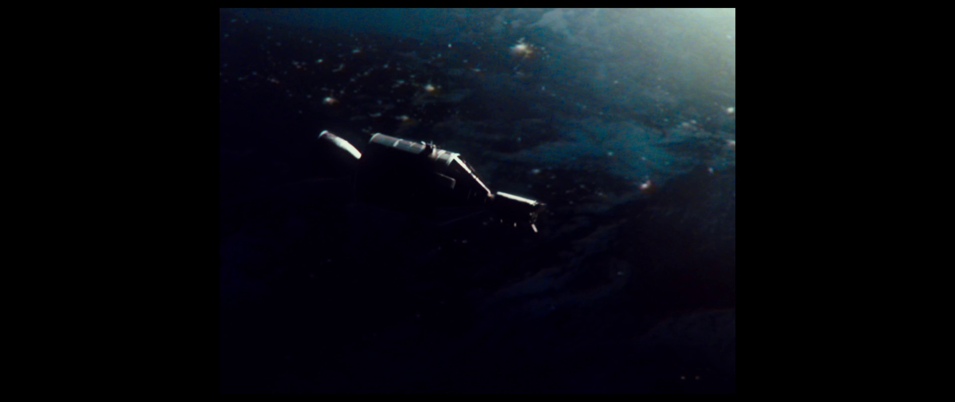 Valerian and the City of a Thousand Planets (2017) —  shot,  lighting