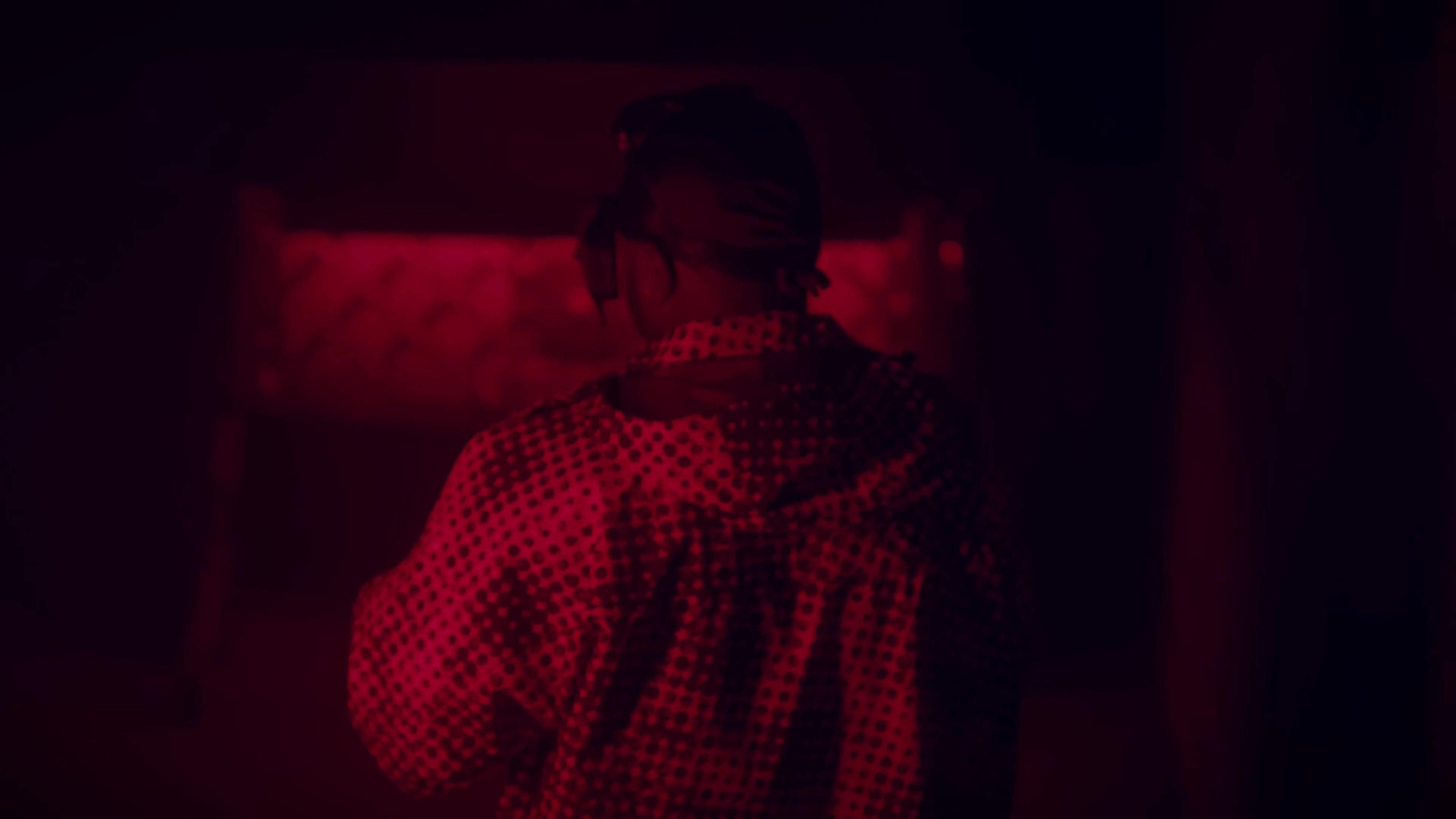 Week-End (2023) —  shot,  lighting