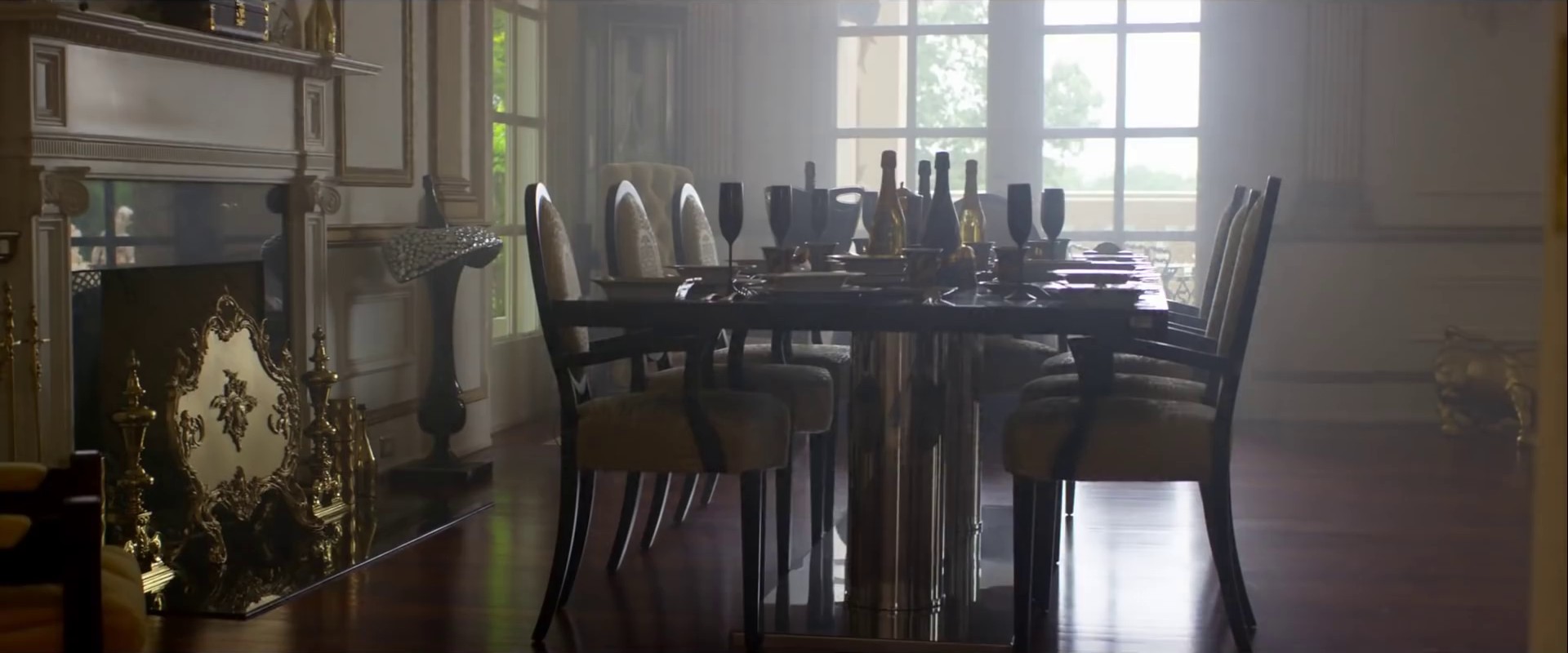 Money Dance  (2015) —  shot,  lighting