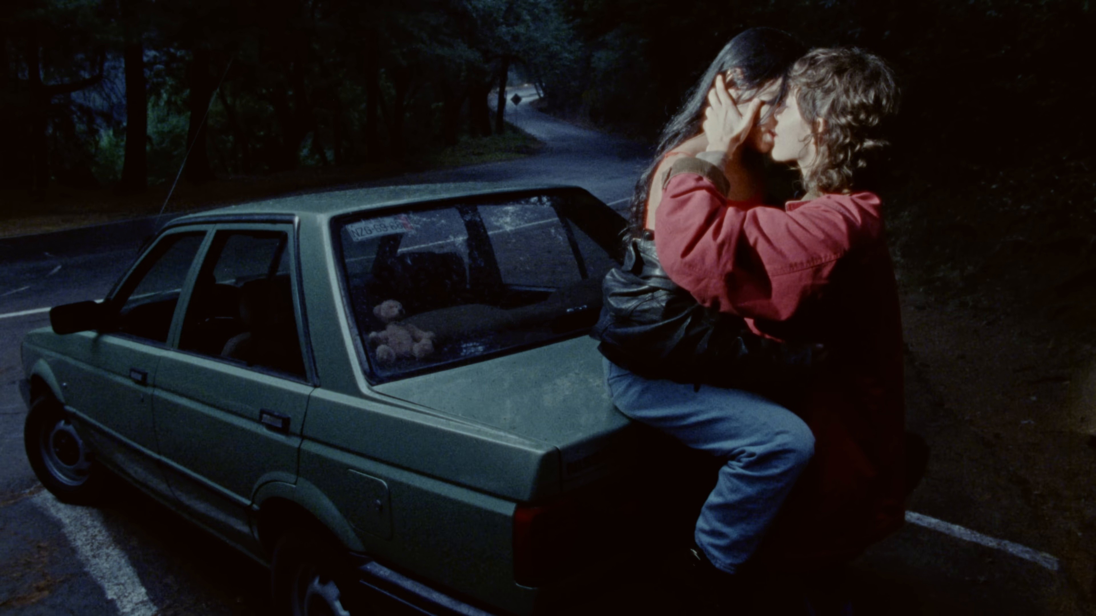 La Nube en el Jardin: nadie va a pensar en ti mejor que yo (2024) —  shot,  lighting