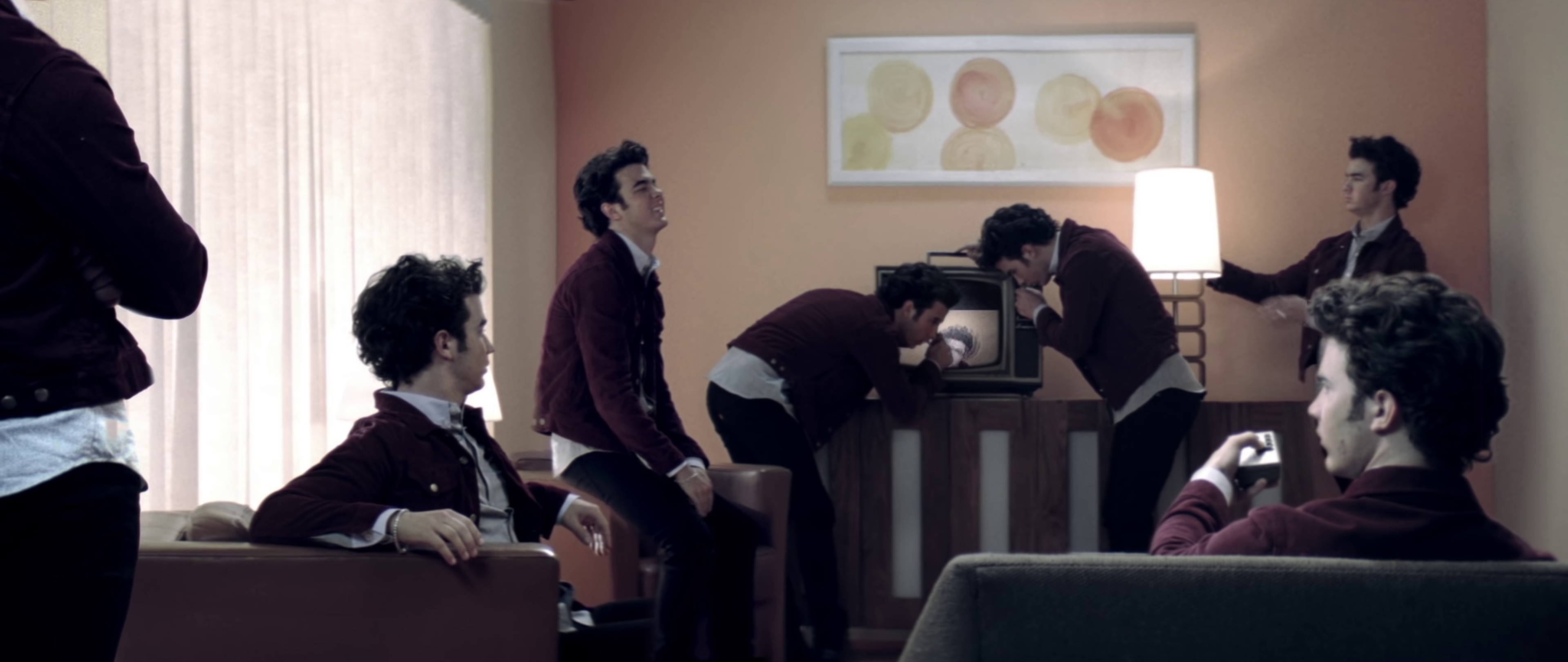 Paranoid (2009) —  shot,  lighting