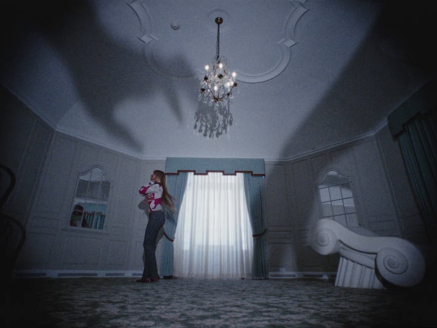 Noises + JT (2025) —  shot,  lighting