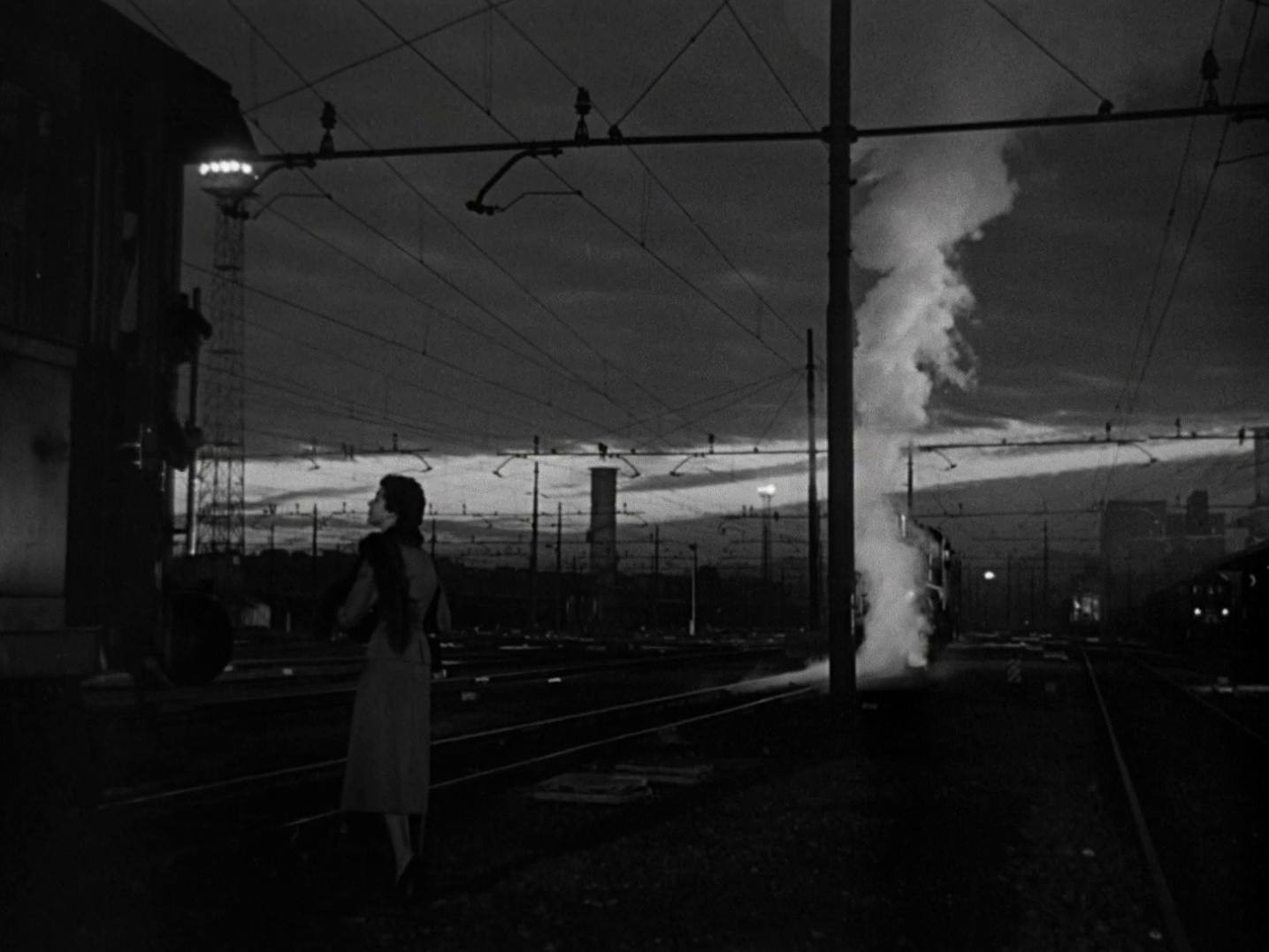 Terminal Station (1954) —  shot,  lighting