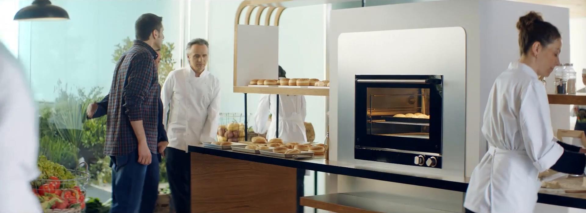 McDonald's - Por ti, Manolo (2017) —  shot,  lighting