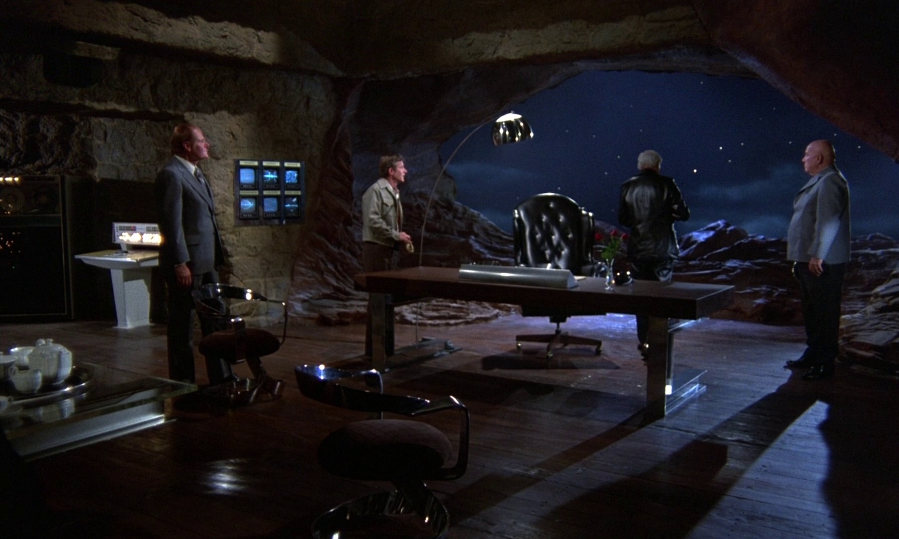 The Cat from Outer Space (1978) —  shot,  lighting