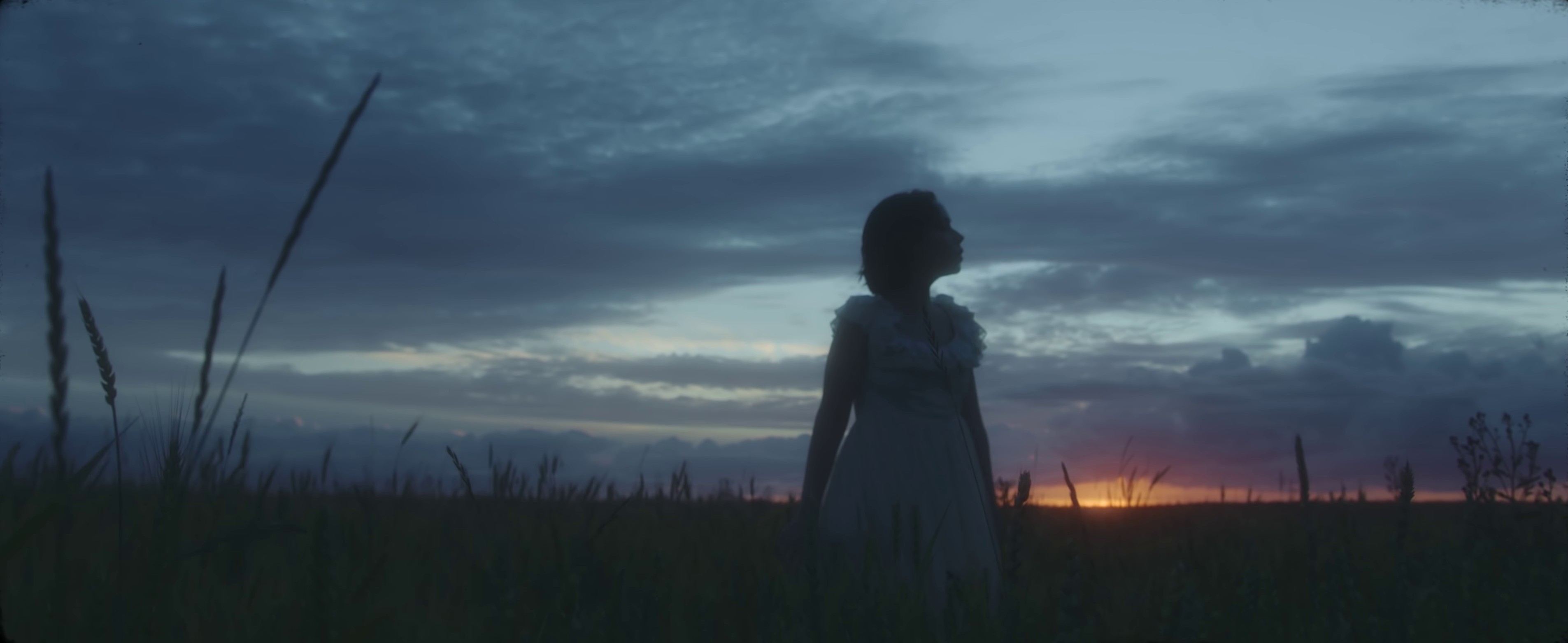 Comets (2020) —  shot,  lighting