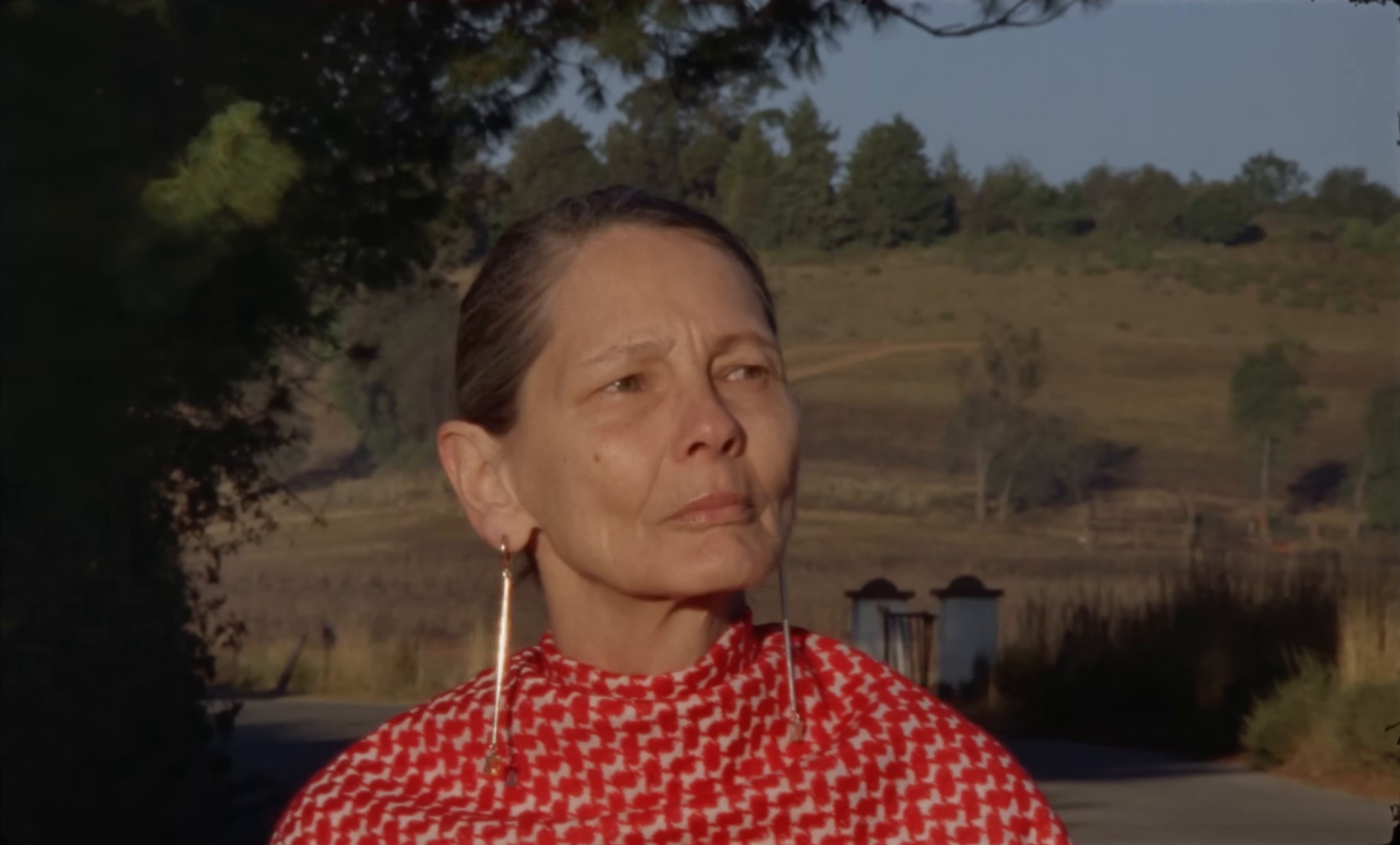 No Es Igual (2025) —  shot,  lighting