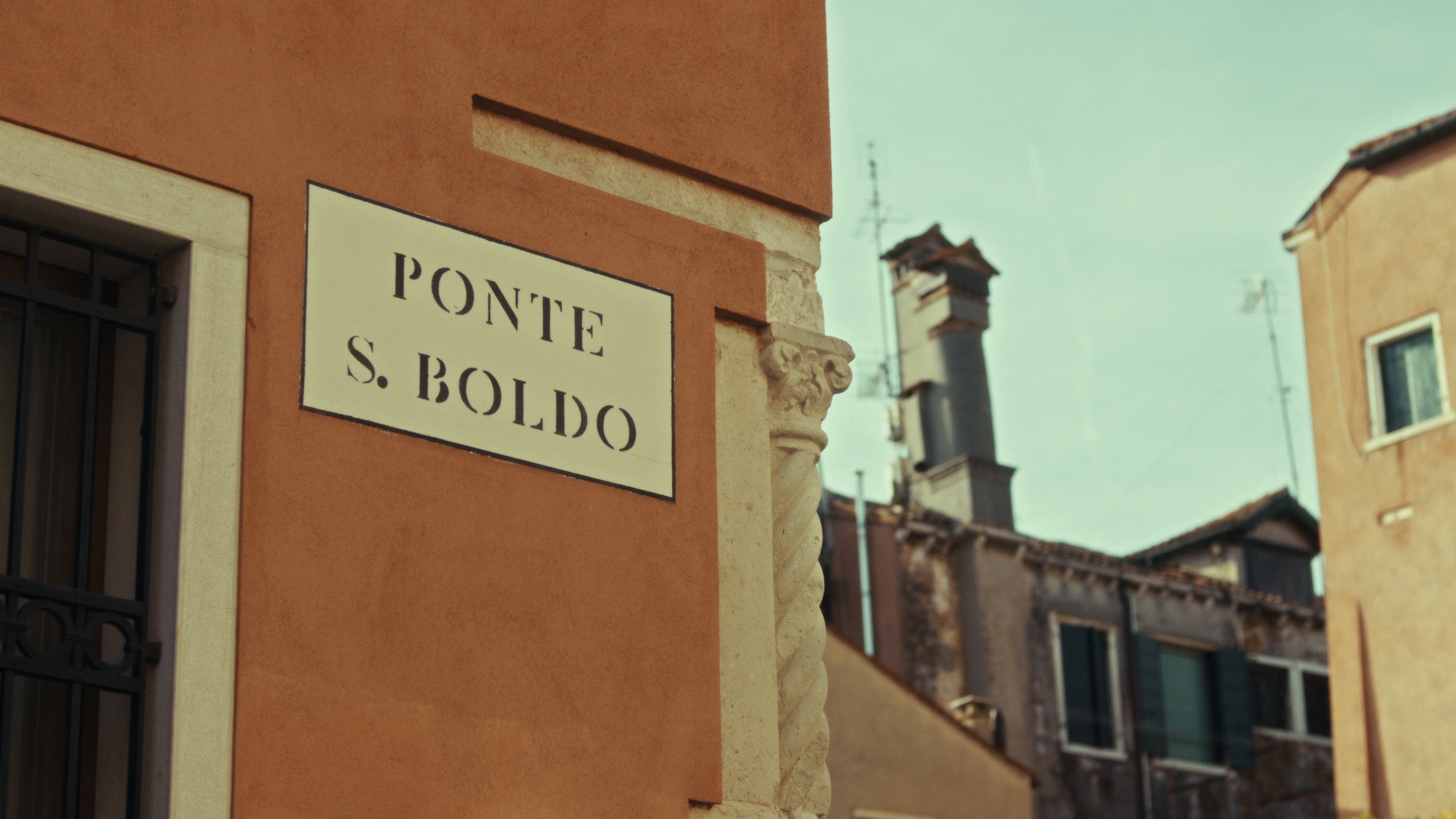 Alo Spring 2025 | Live La Dolce Vita (2025) —  shot,  lighting