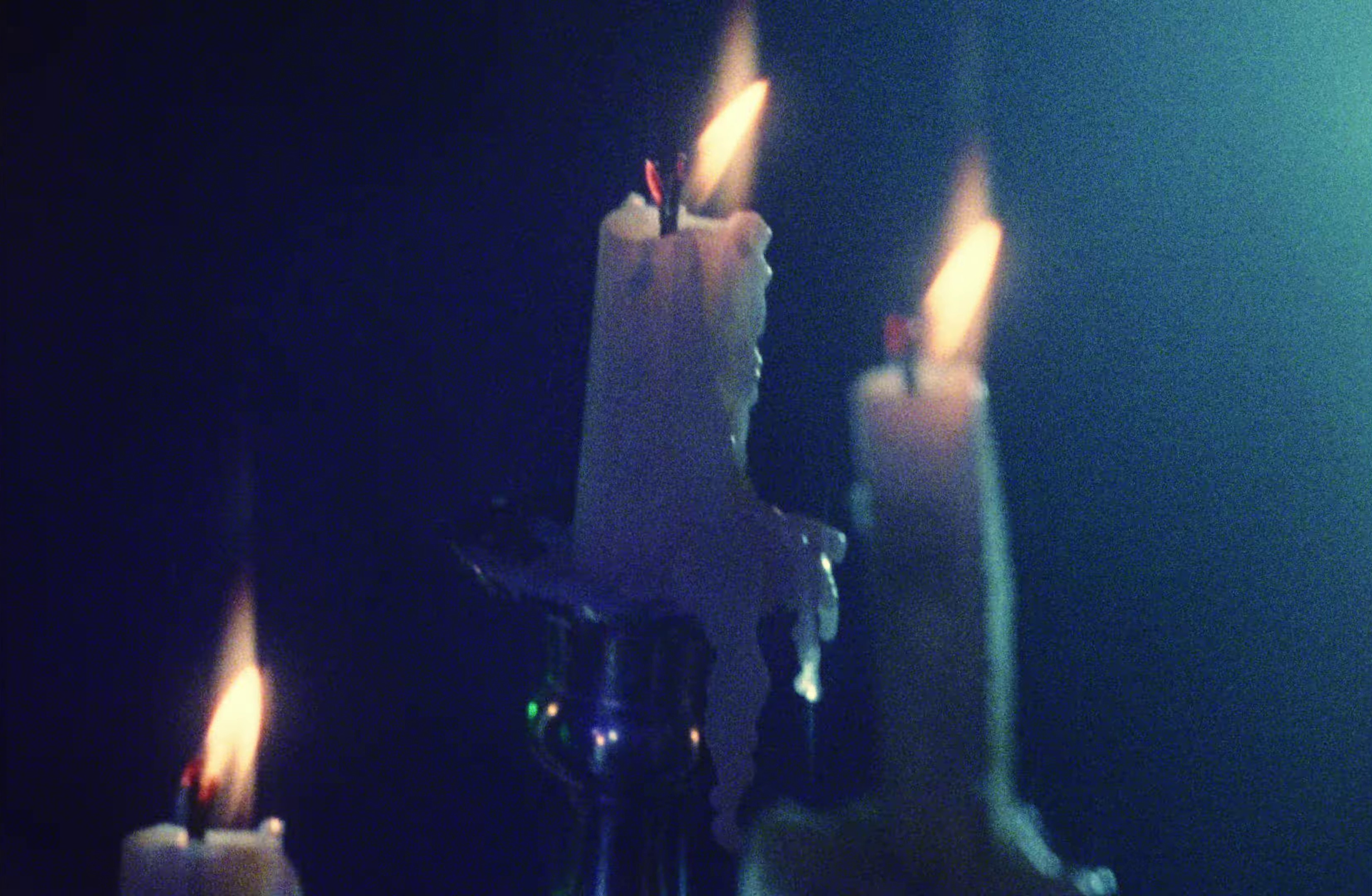 Loin de moi le drame (2022) —  shot,  lighting