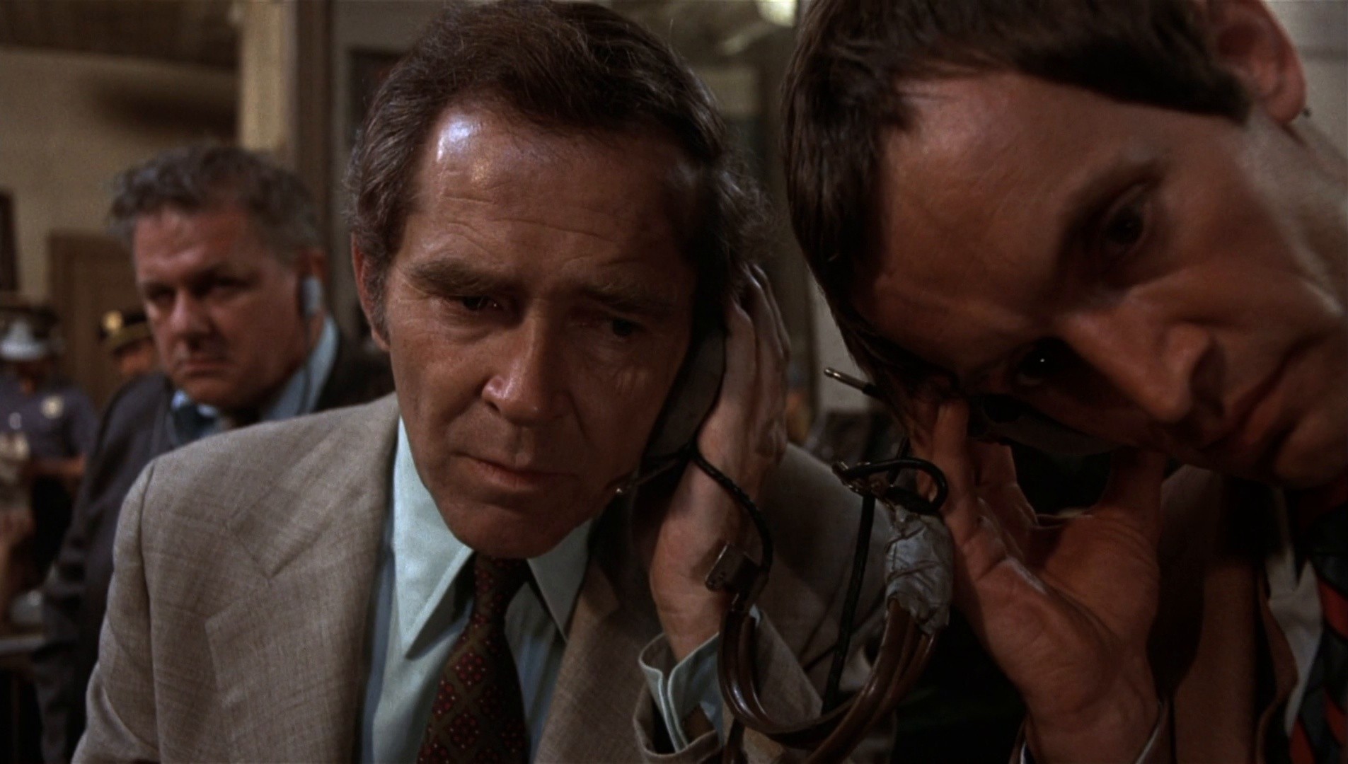 Dog Day Afternoon (1976) —  shot,  lighting