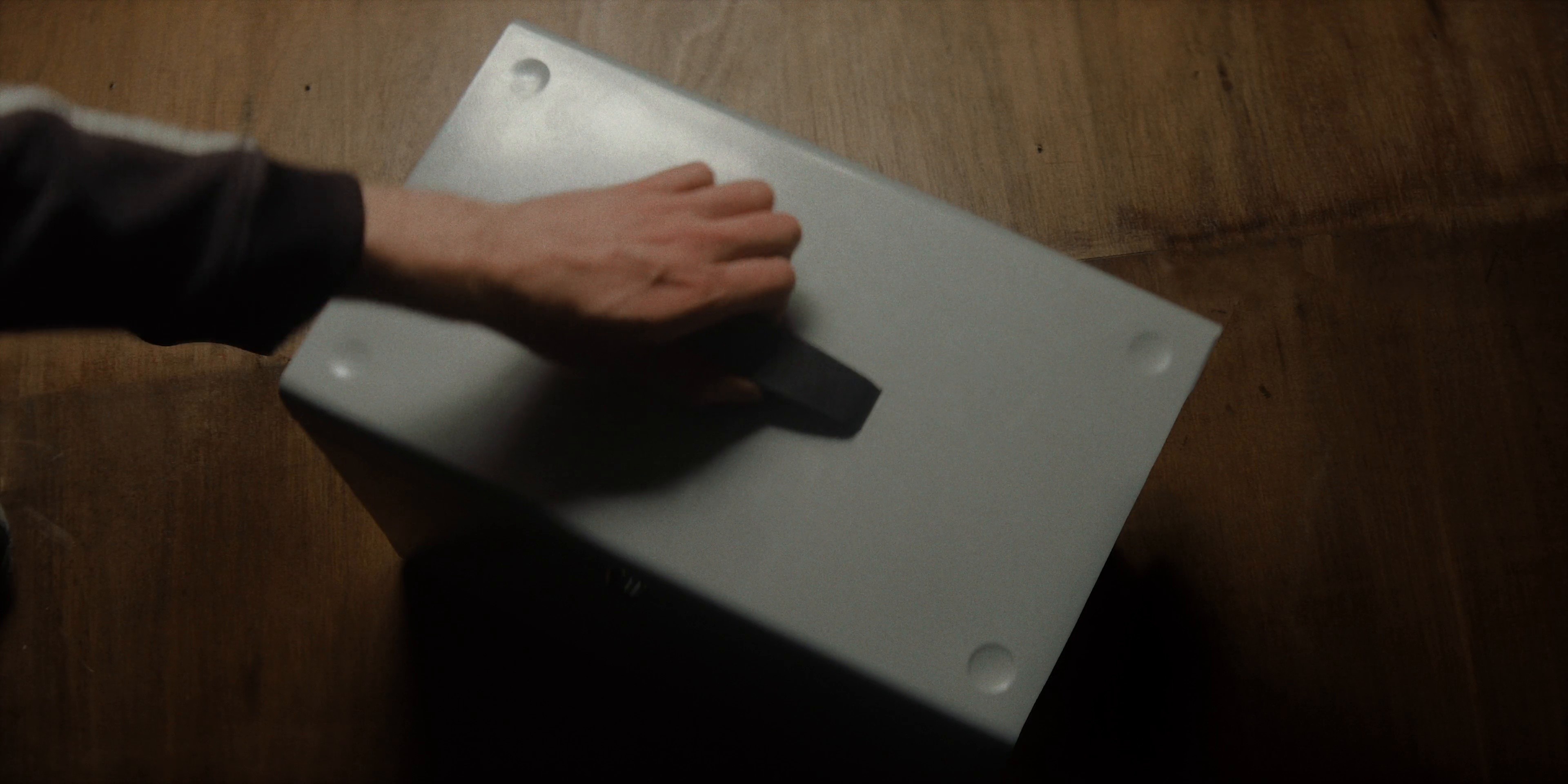 I raise you (2022) —  shot,  lighting