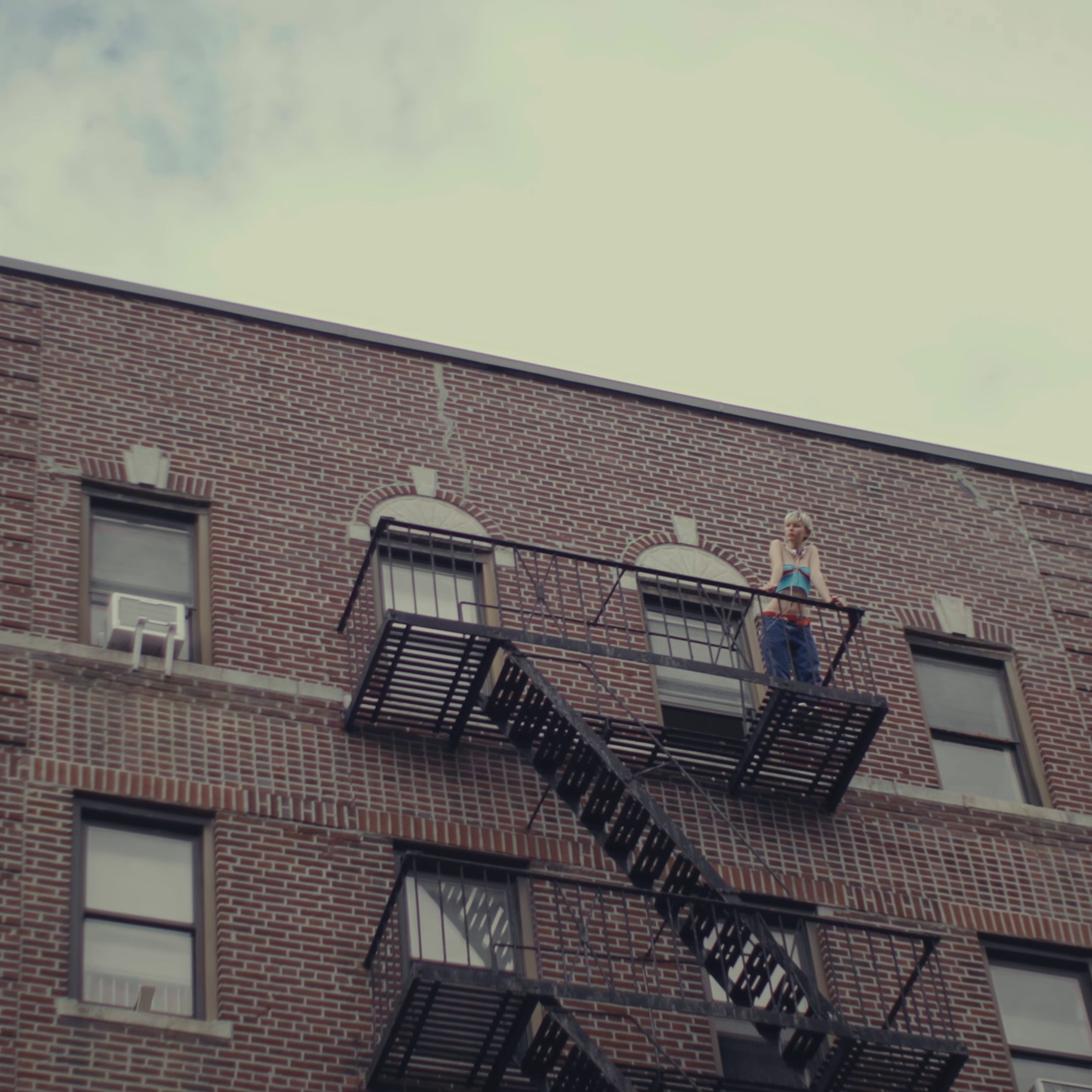 HAGAMOS EL AMOR (2024) —  shot,  lighting