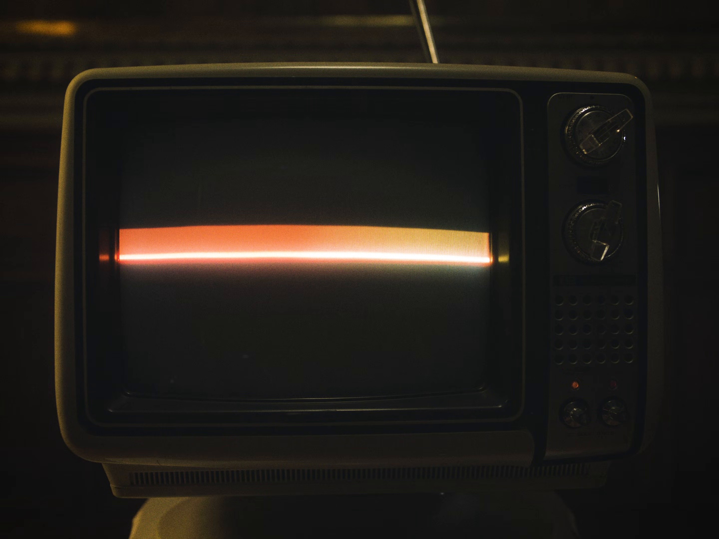 MI GATA (2026) —  shot,  lighting