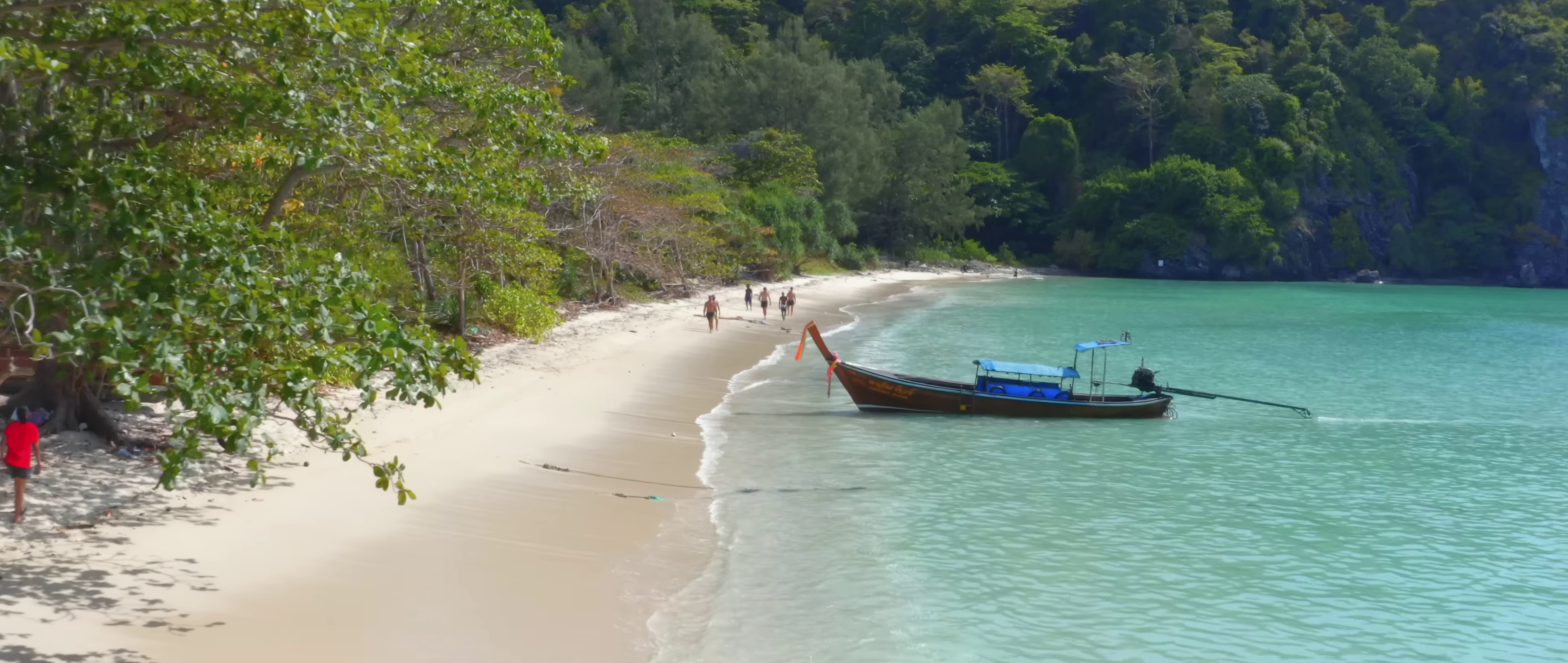 Magique (2023) —  shot,  lighting