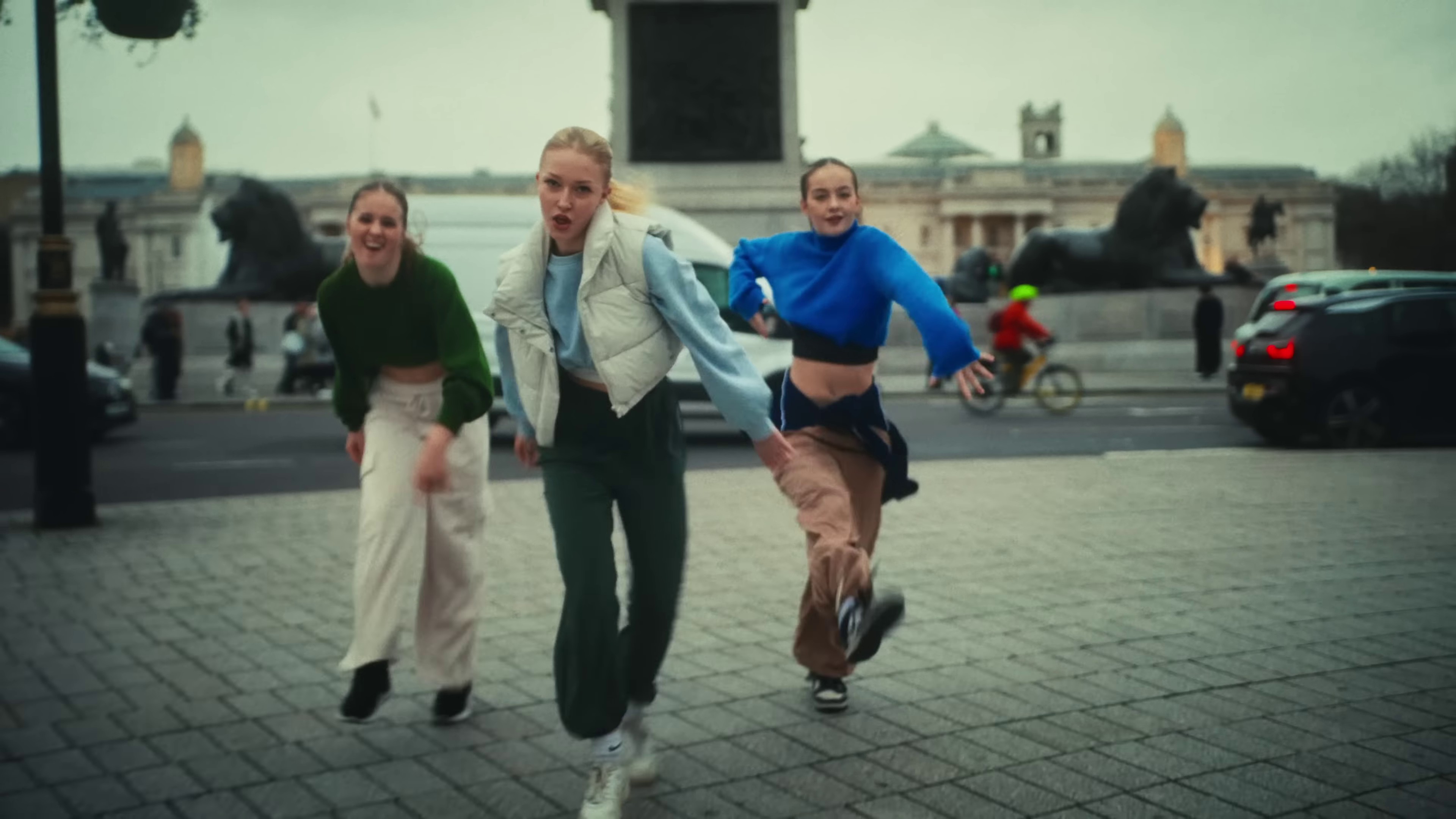 Beautiful People (Stay High) (2024) —  shot,  lighting