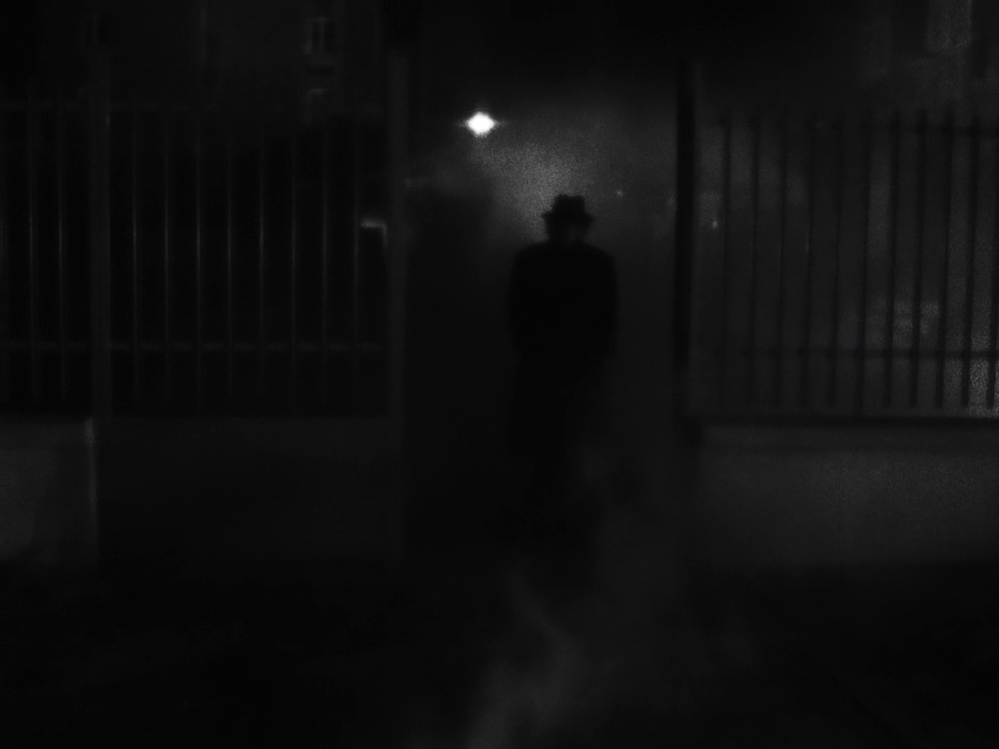 Three Crowns of the Sailor (1983) —  shot,  lighting