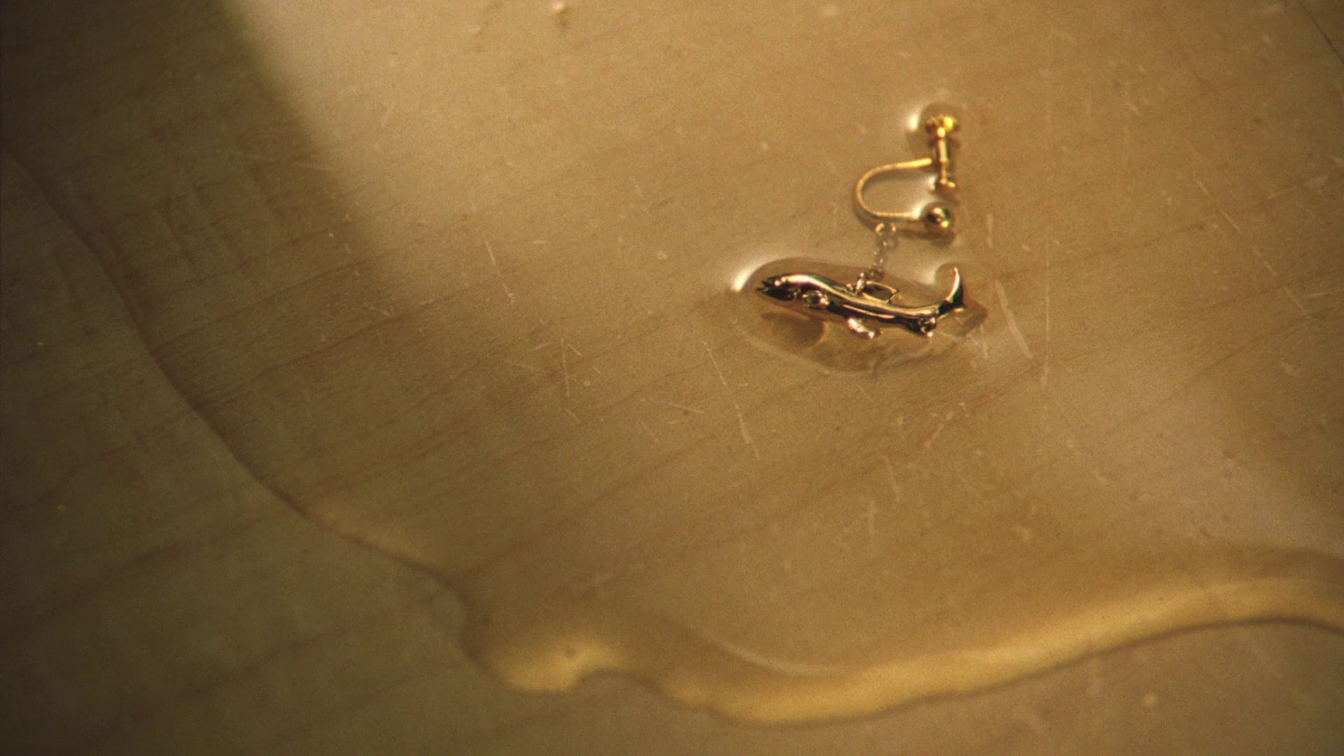 Warm Water Under a Red Bridge (2001) —  shot,  lighting