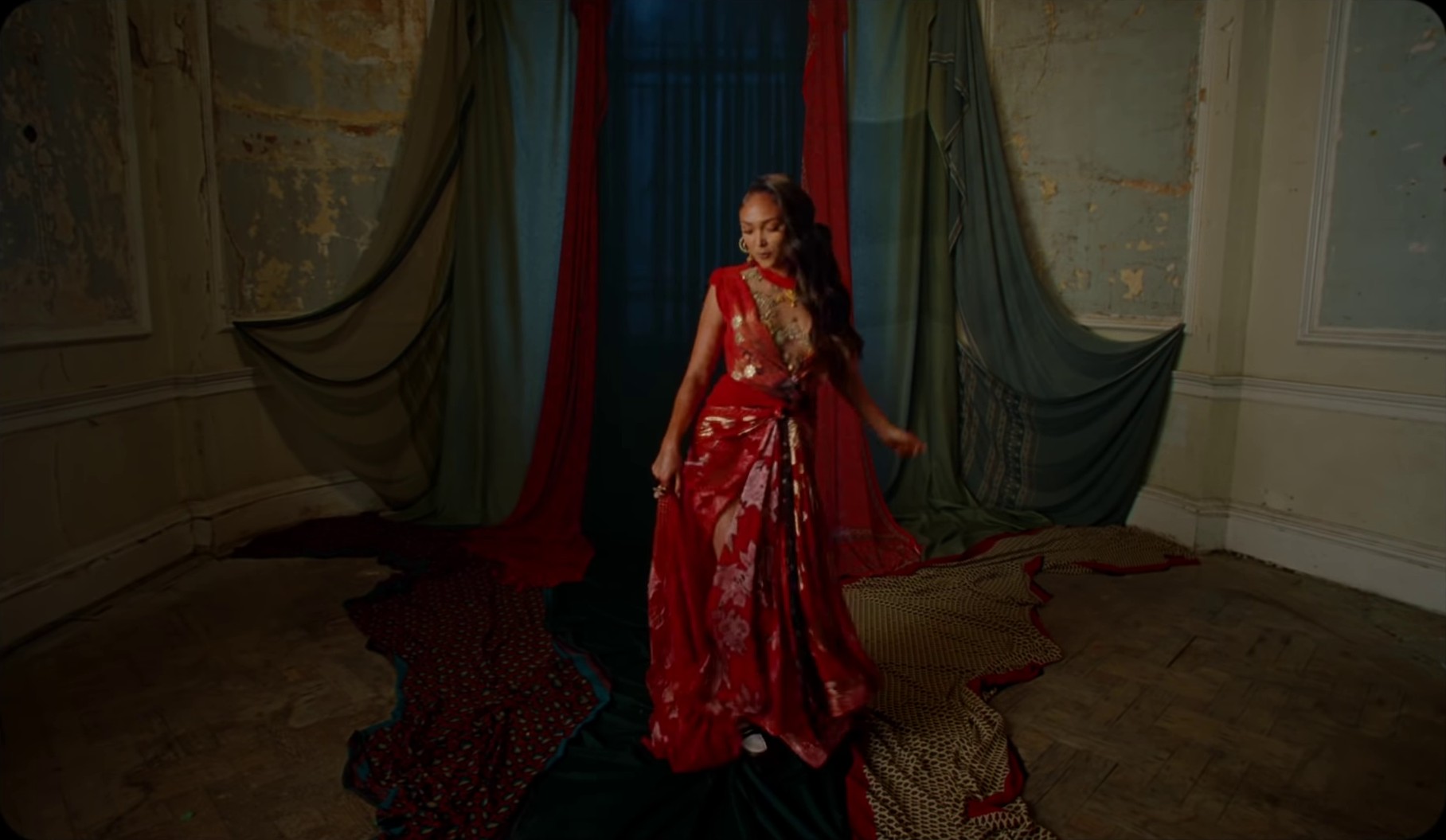 Feet Don't Fail Me Now (2021) —  shot,  lighting