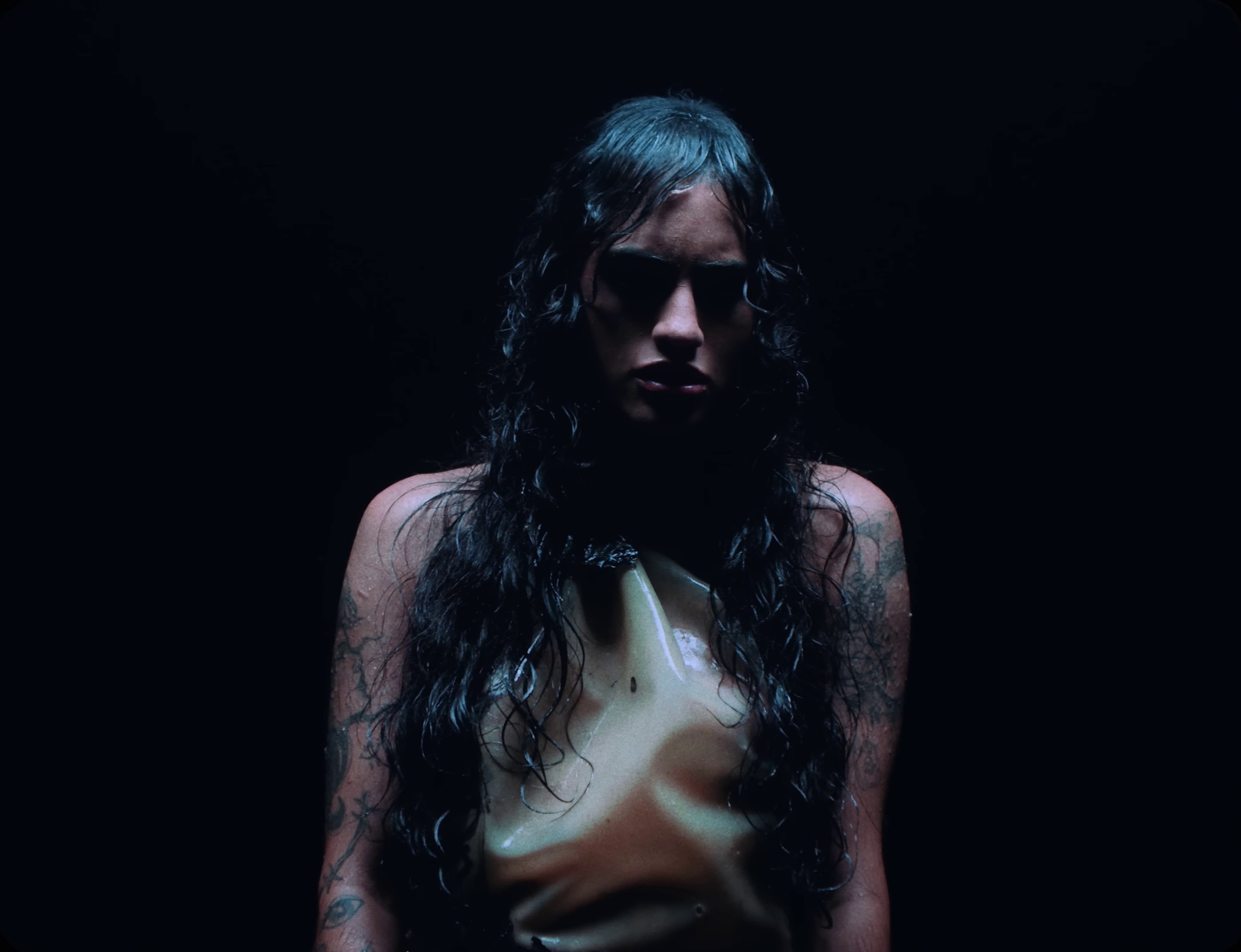 Minha Religião  (2023) —  shot,  lighting