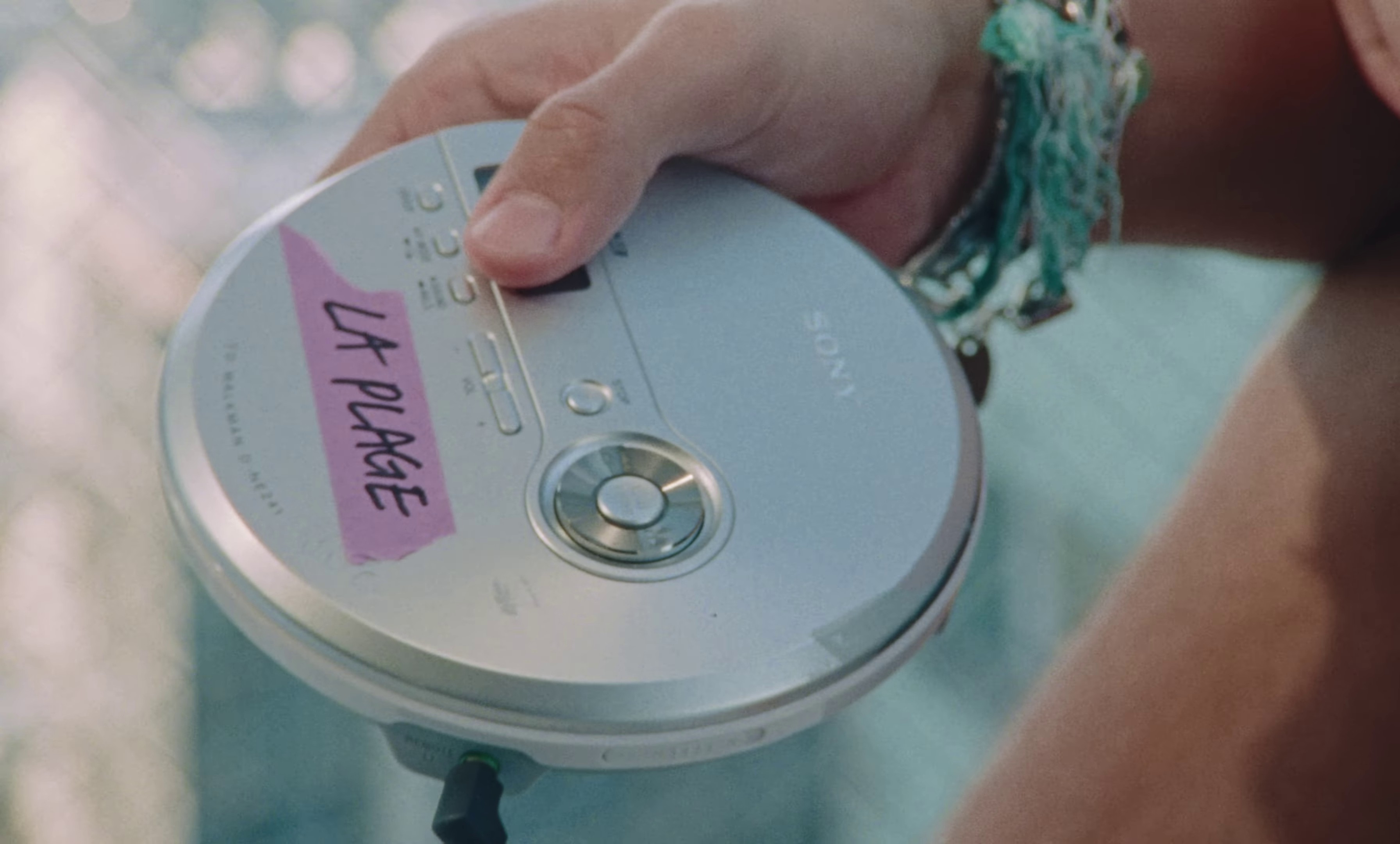 Agoraphobe (2024) —  shot,  lighting