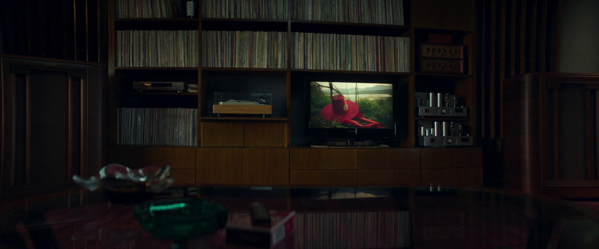 Decision to Leave (2022) —  shot,  lighting