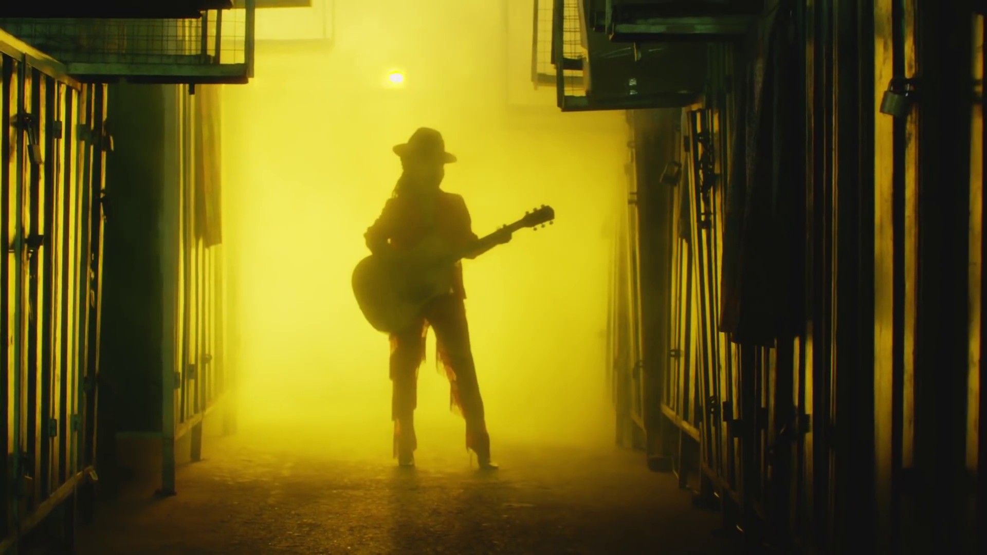 LoLo (2019) —  shot,  lighting