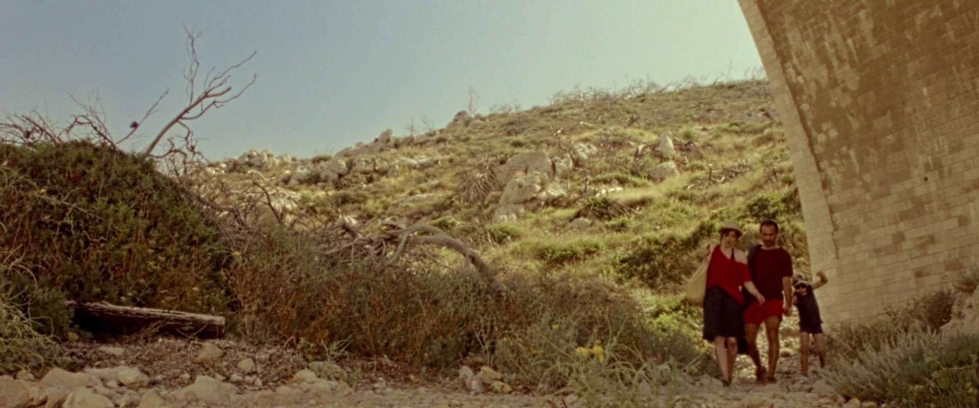 Azuro (2022) —  shot,  lighting