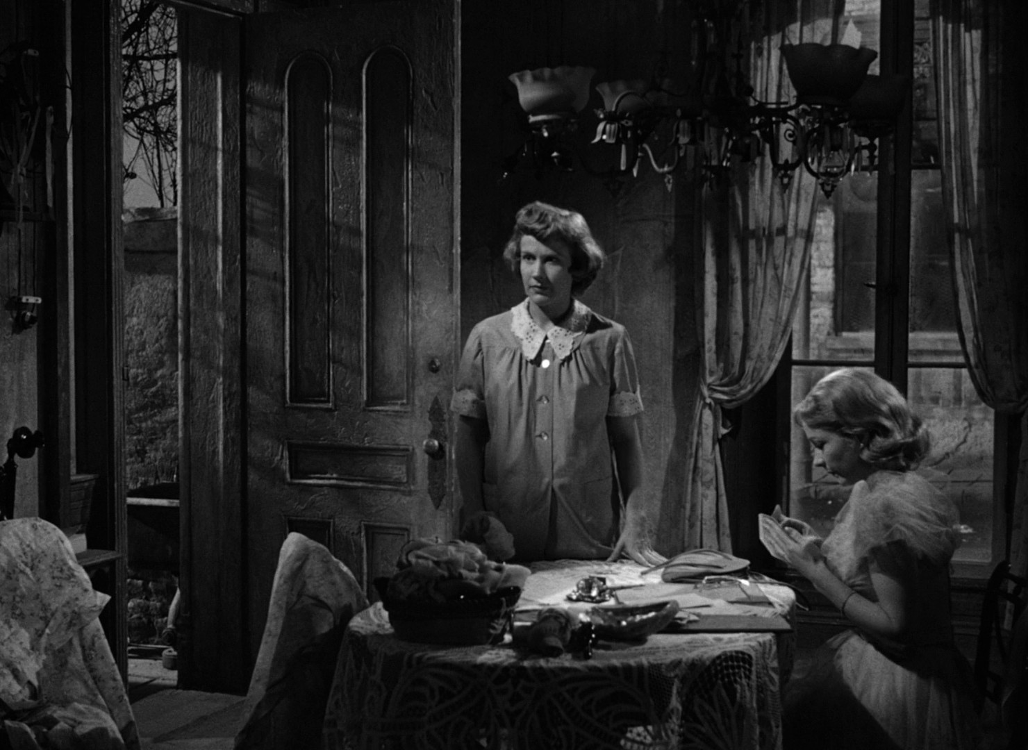 A Streetcar Named Desire (1951) —  shot,  lighting