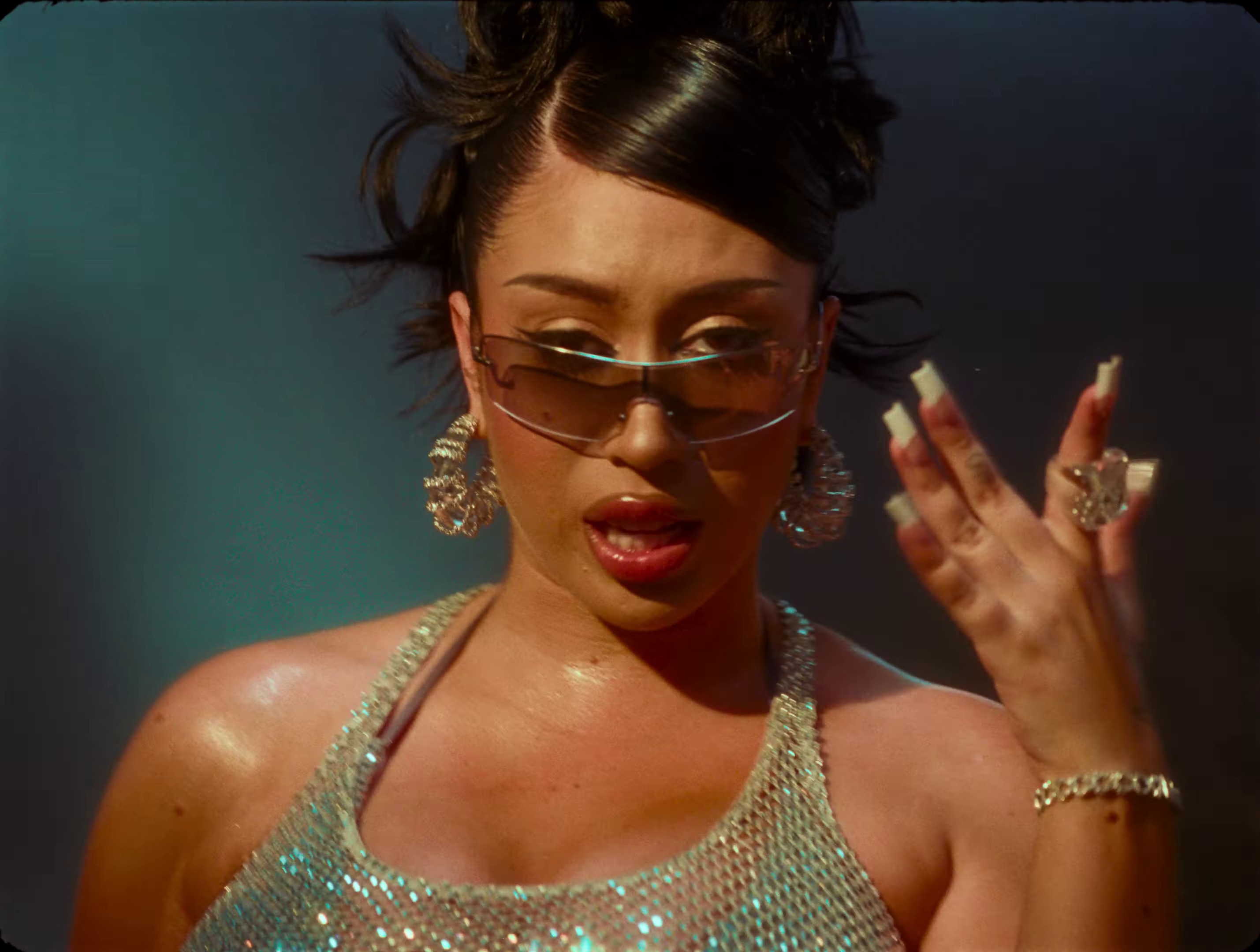 Labios Mordidos (2023) —  shot,  lighting