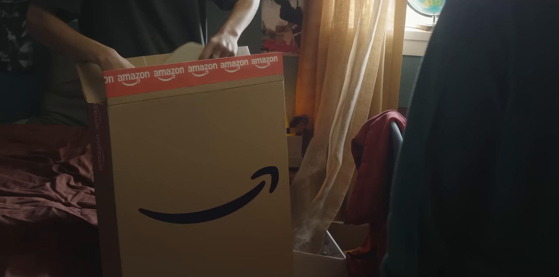 Amazon - Moving Day (2025) —  shot,  lighting