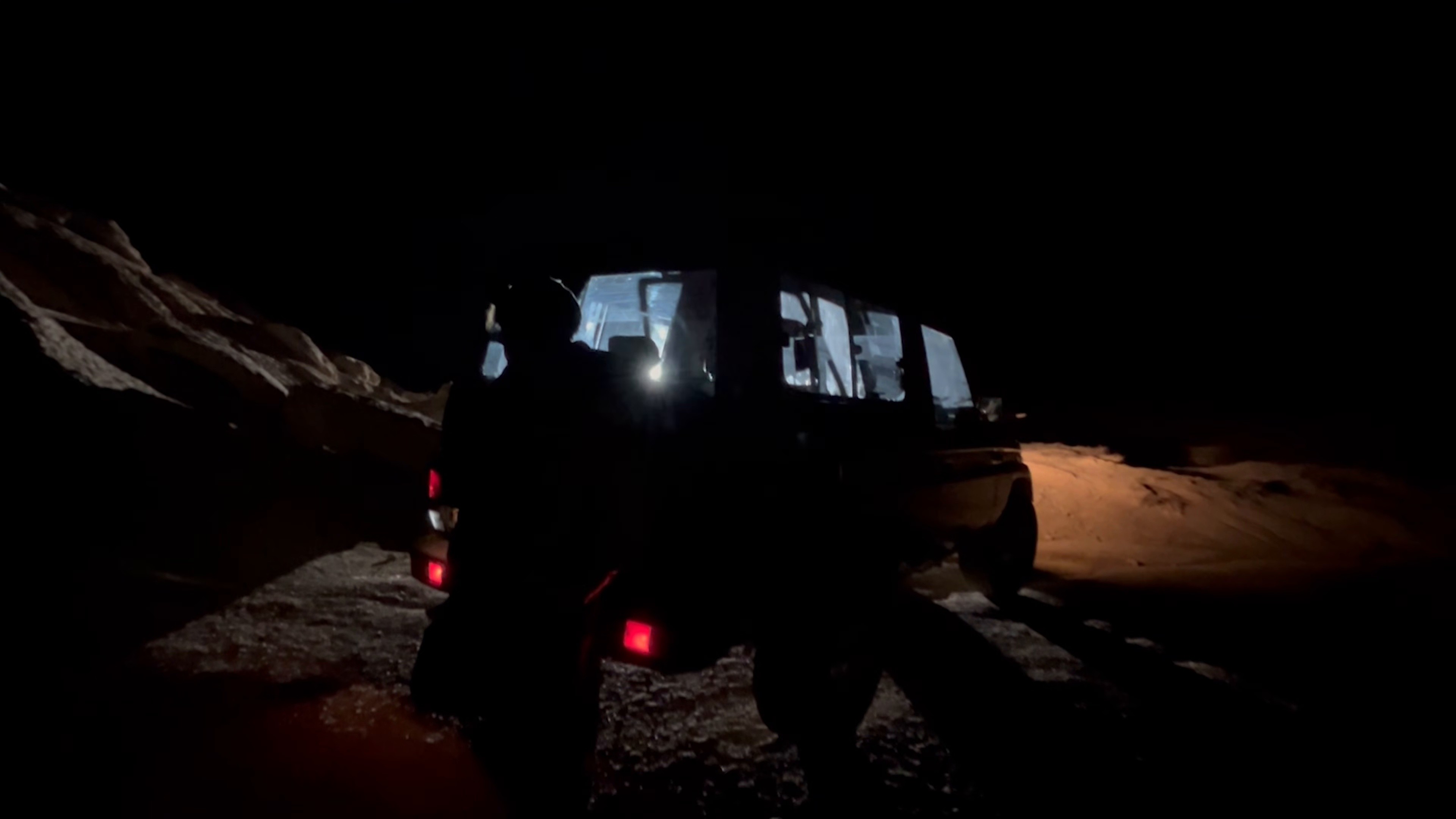 Mathématiques (2026) —  shot,  lighting