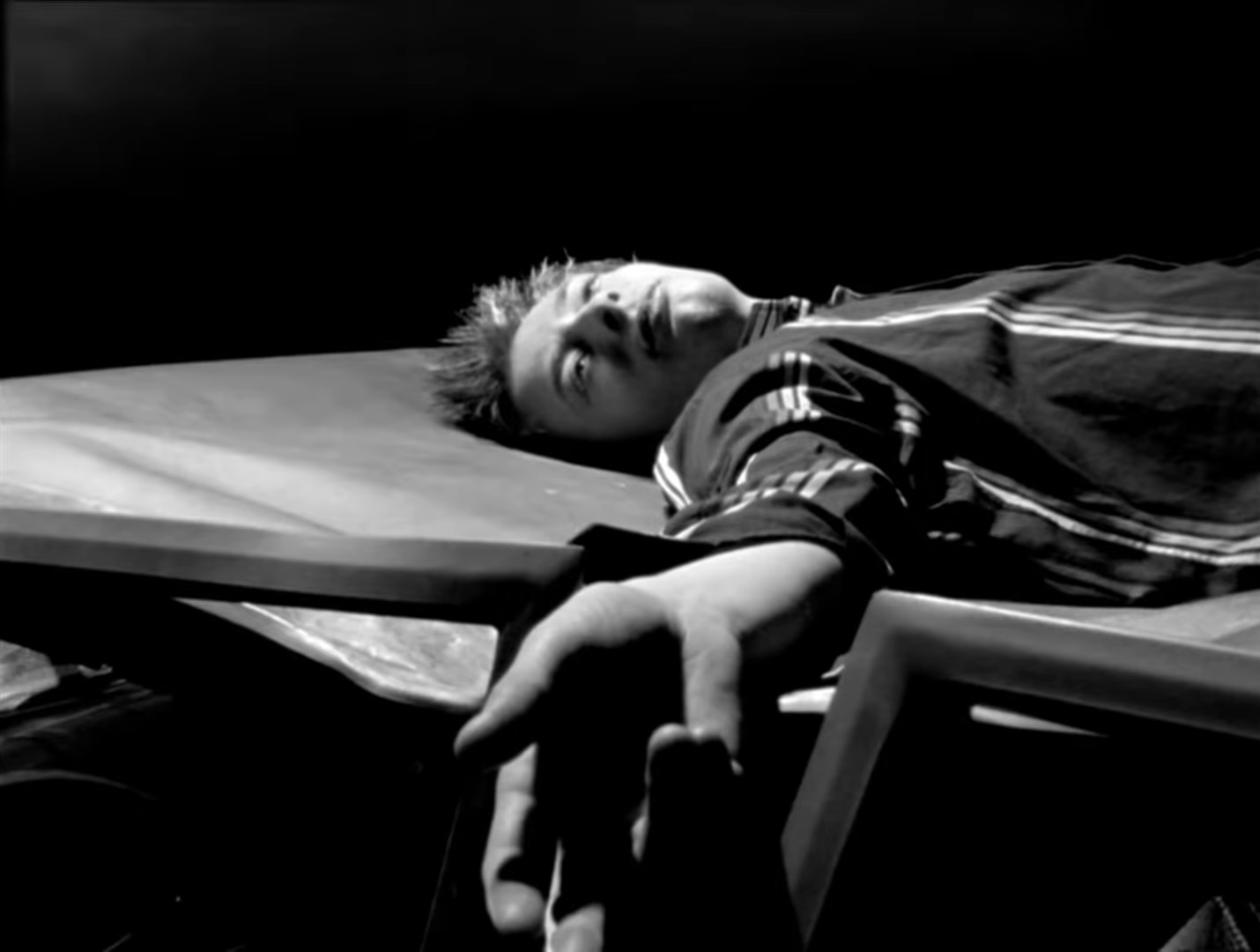 Street Spirit (Fade Out) (2021) —  shot,  lighting