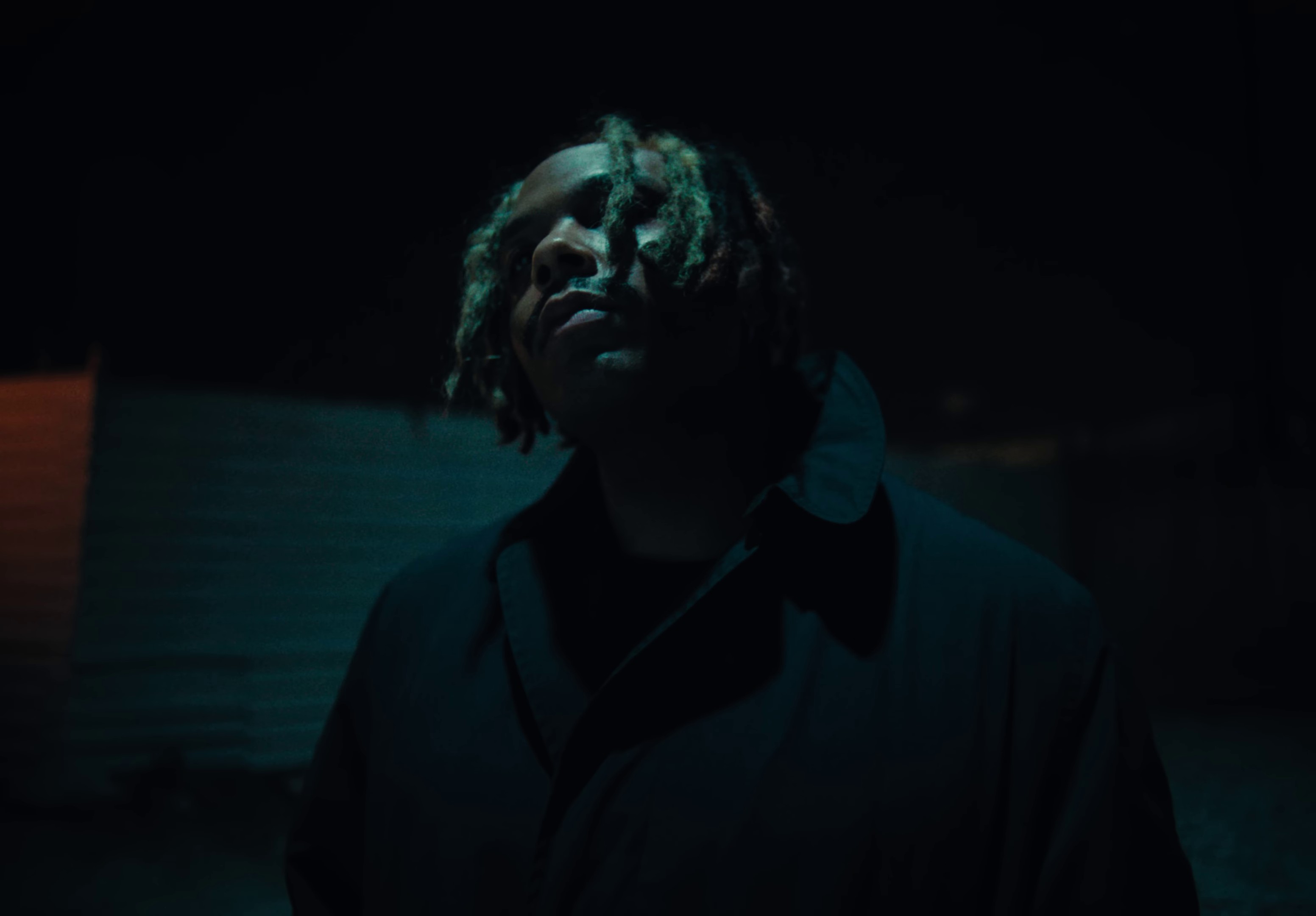 THREE HEADS (2022) —  shot,  lighting