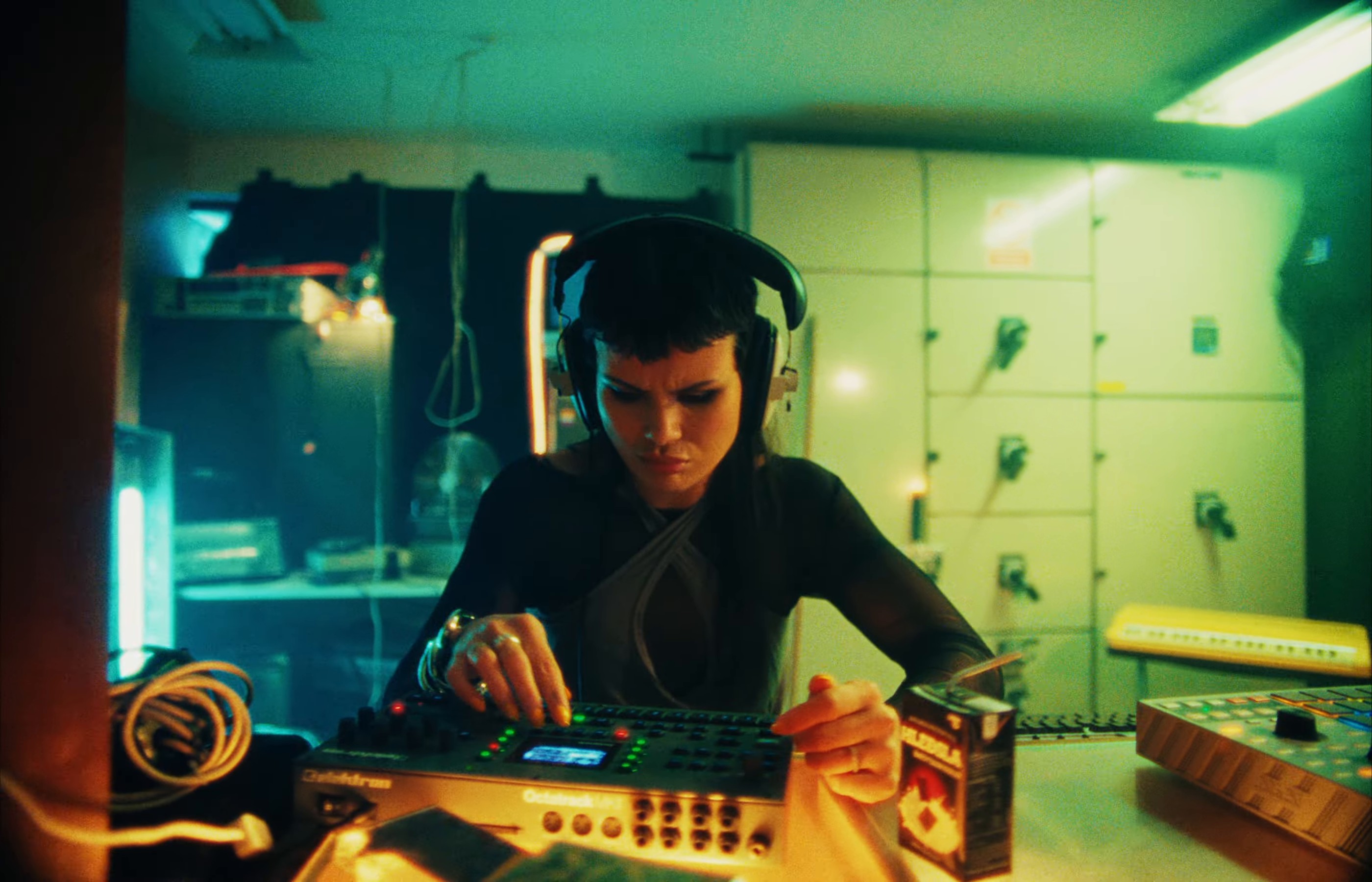 Settu þig í hleðslu með Hleðslu (2024) —  shot,  lighting