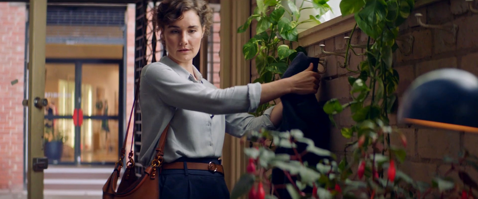 APPLE - OFFICEWORKS - DIR : TOM CAMPBELL @ EXIT FILMS (2019) —  shot,  lighting