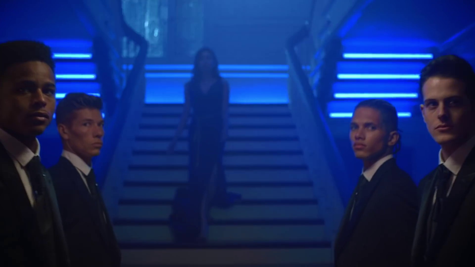 Indigo  (2019) —  shot,  lighting