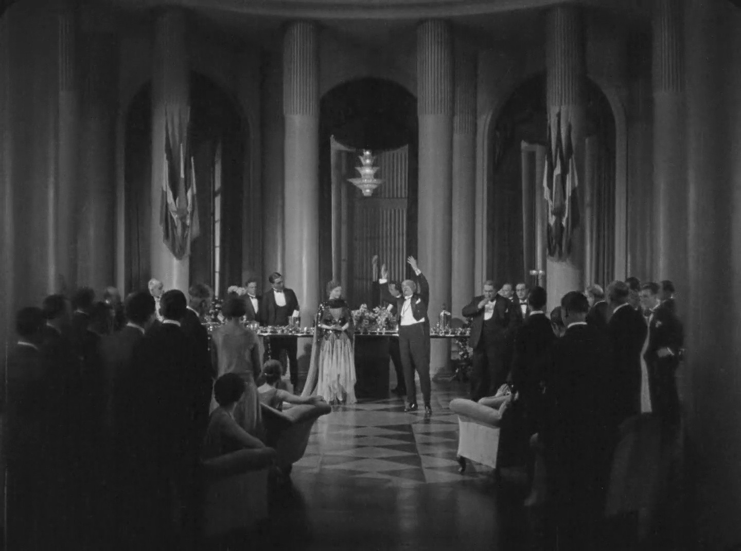 L'Argent (1928) —  shot,  lighting