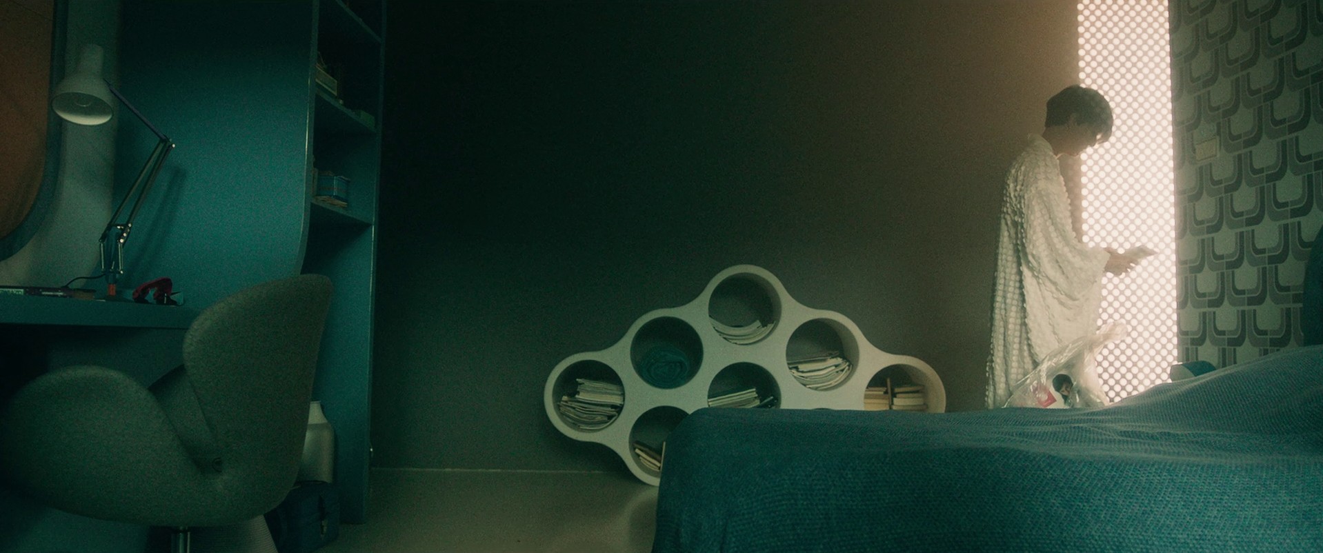 I Am Lying Now (2019) —  shot,  lighting